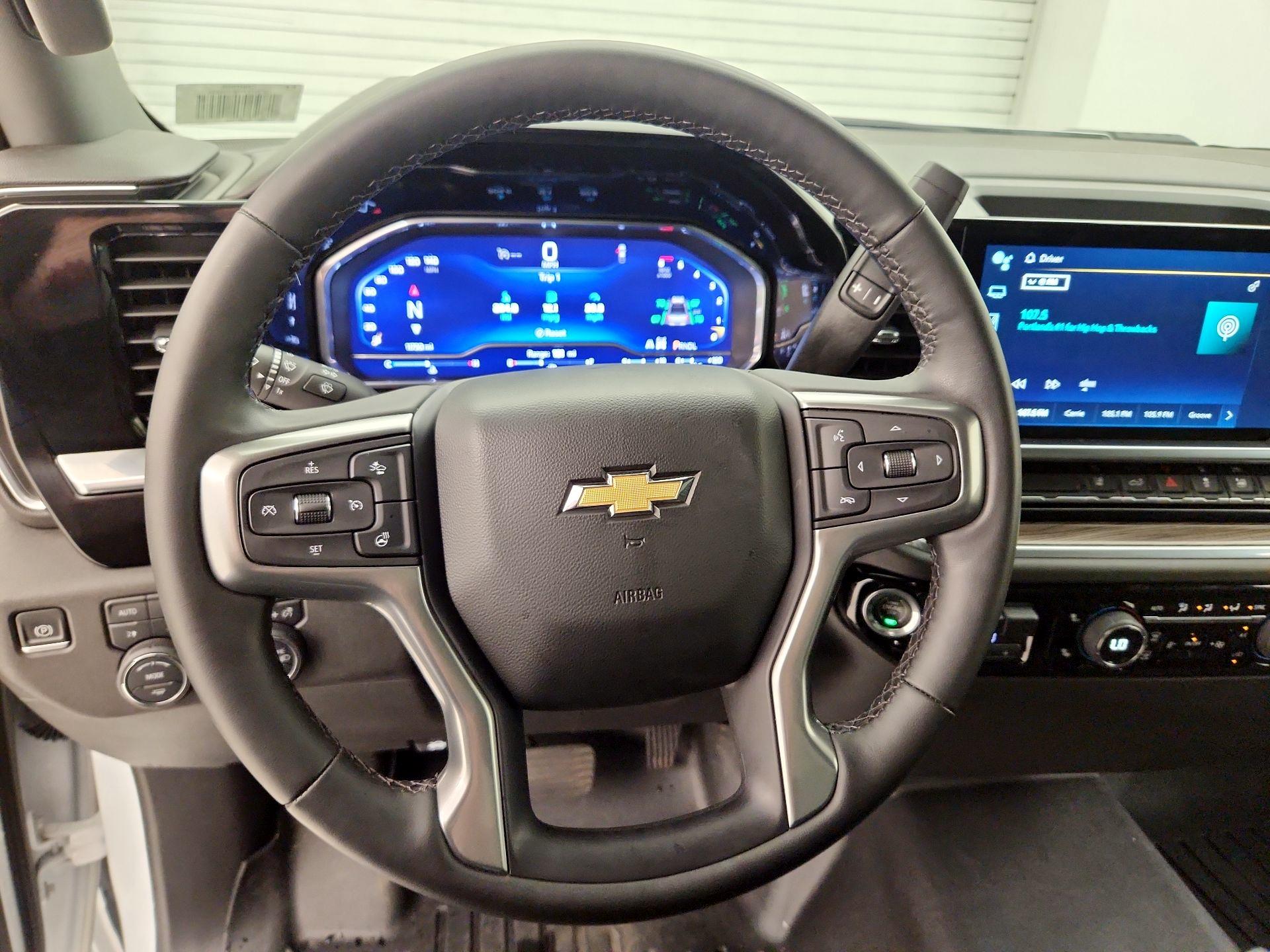 Thumbnail: 2024 Chevrolet Silverado 3500 - 10
