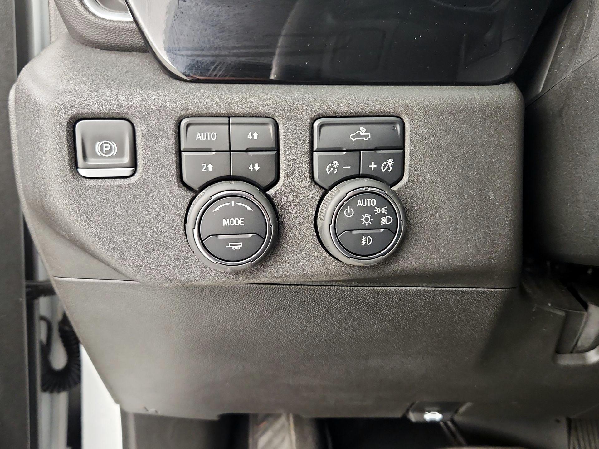 Thumbnail: 2024 Chevrolet Silverado 3500 - 13