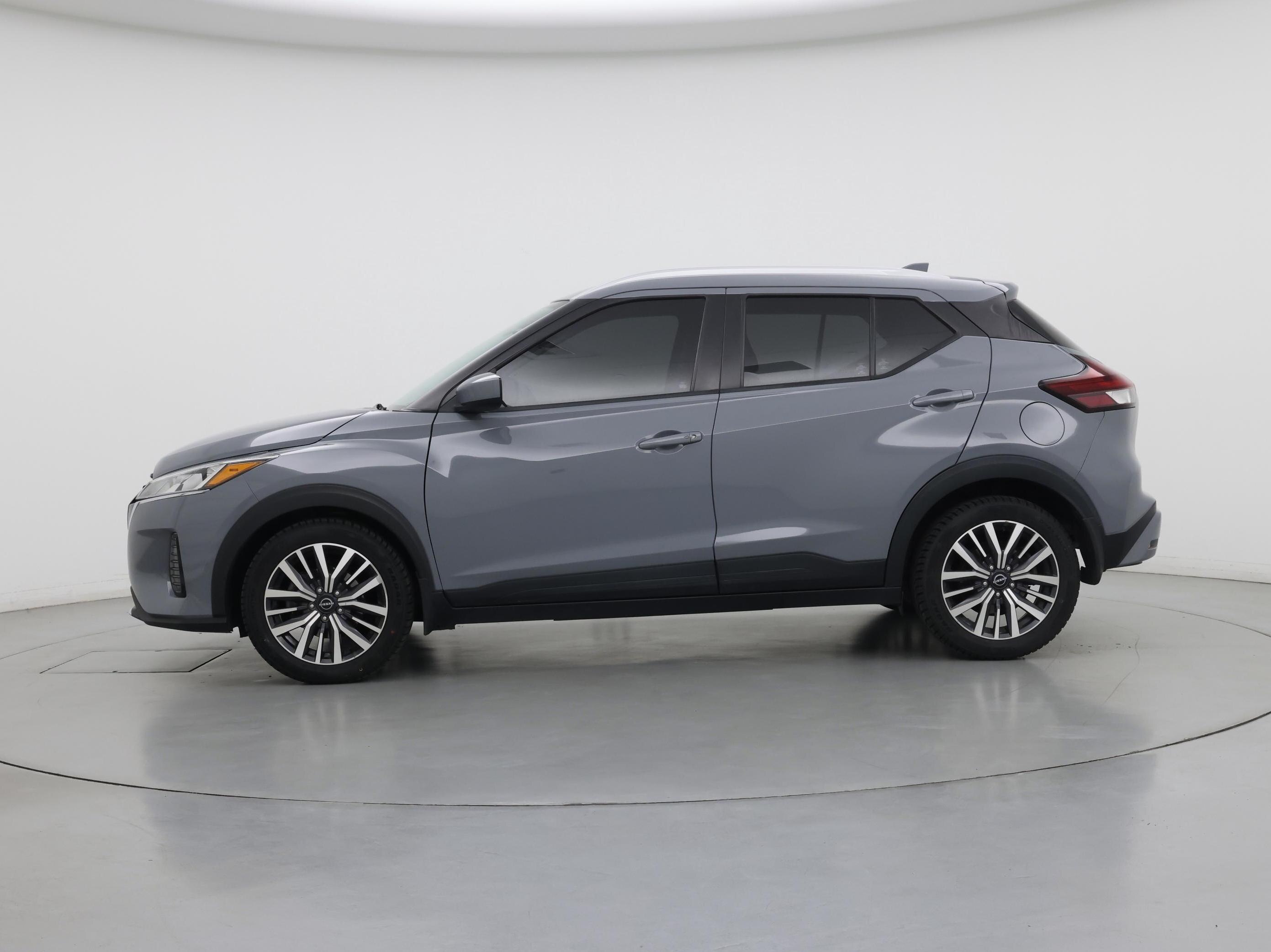 Thumbnail: 2022 Nissan Kicks - 3