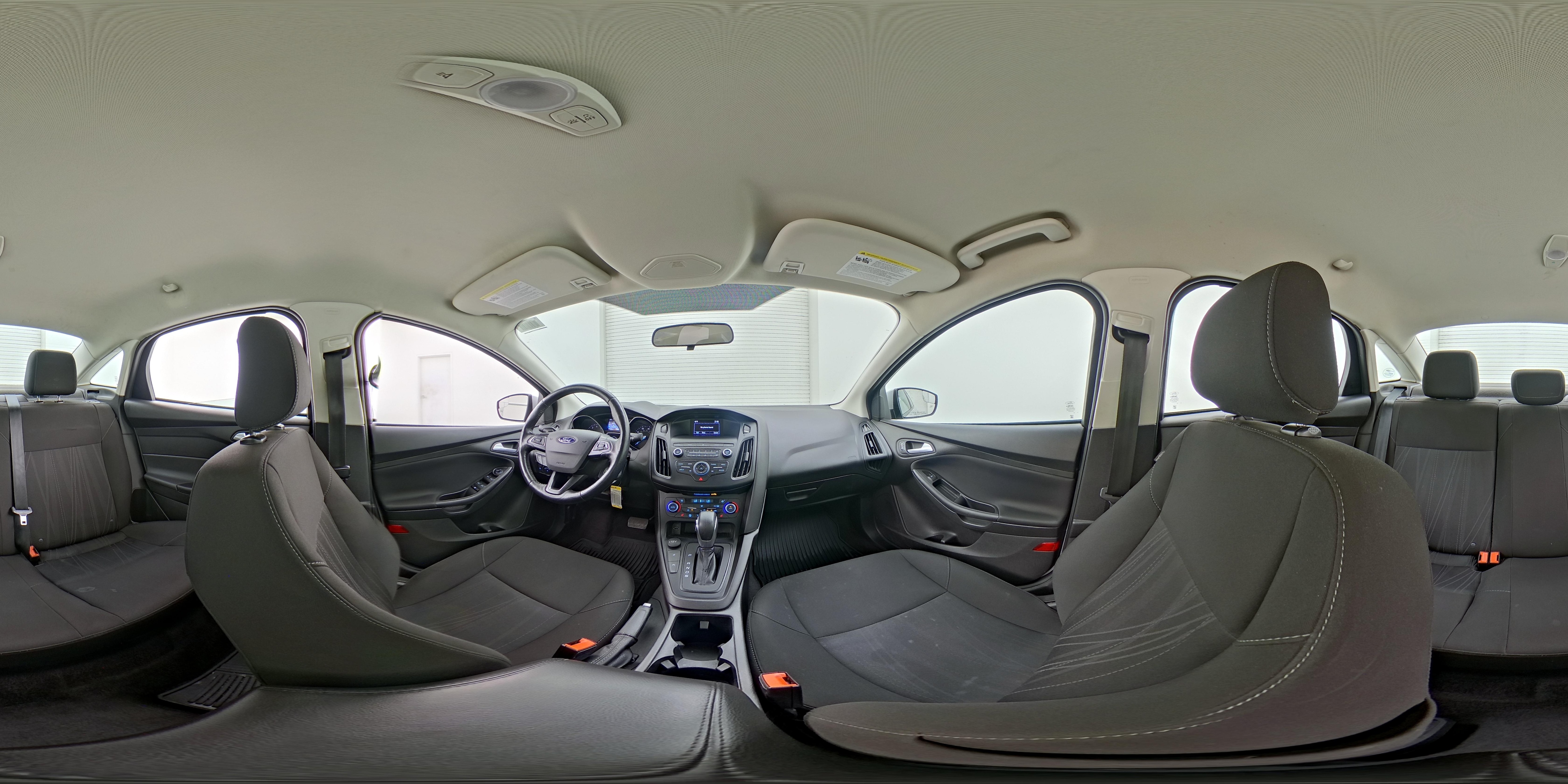 2018 Ford Focus SE - Photo 24