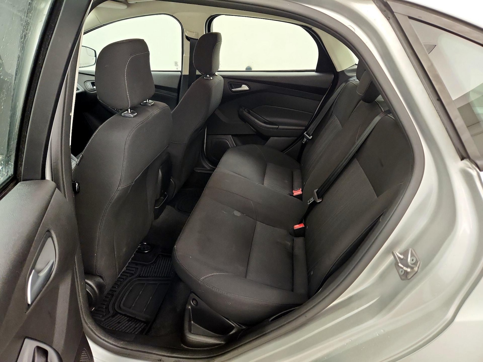 2018 Ford Focus SE - Photo 20