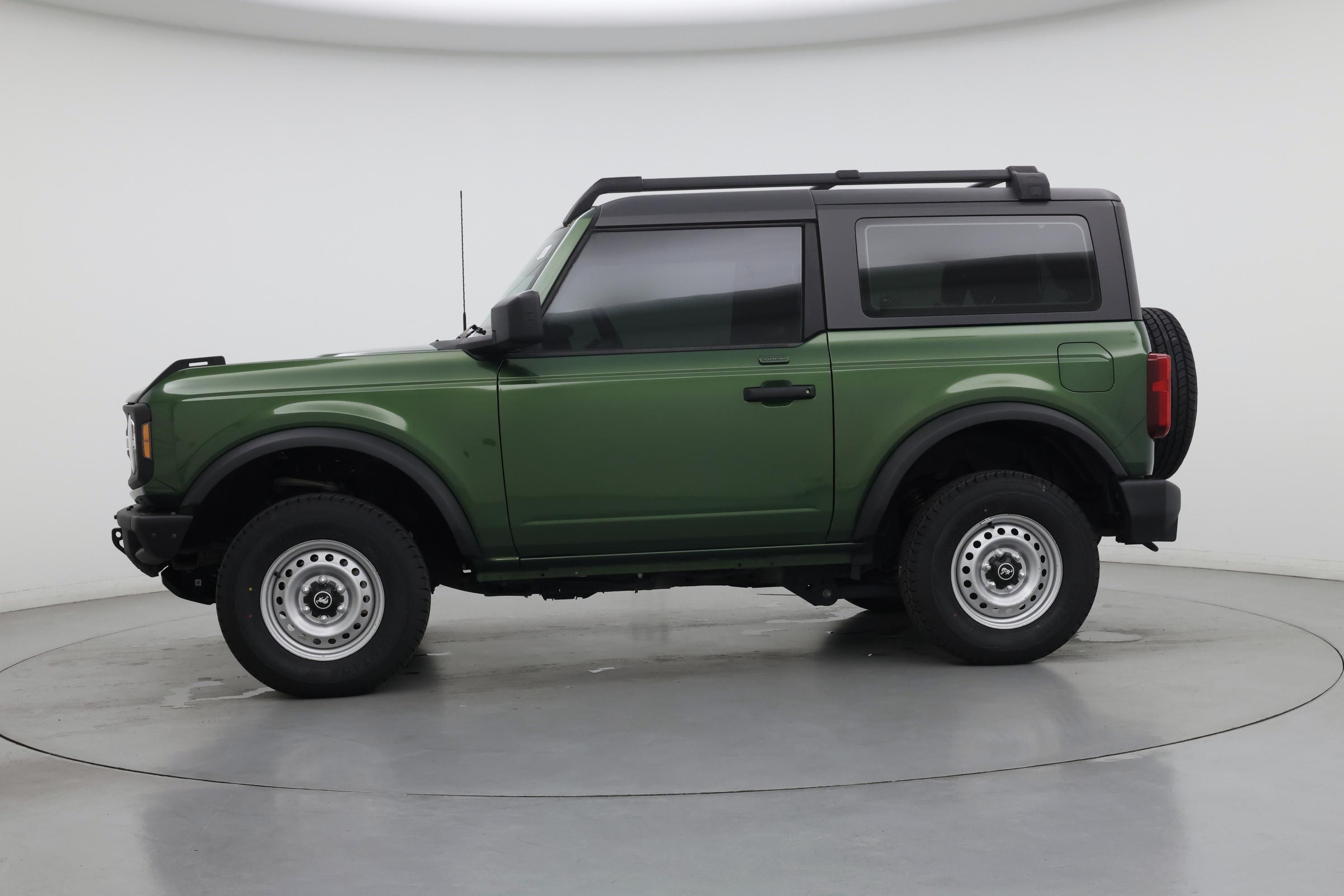 Thumbnail: 2022 Ford Bronco - 3
