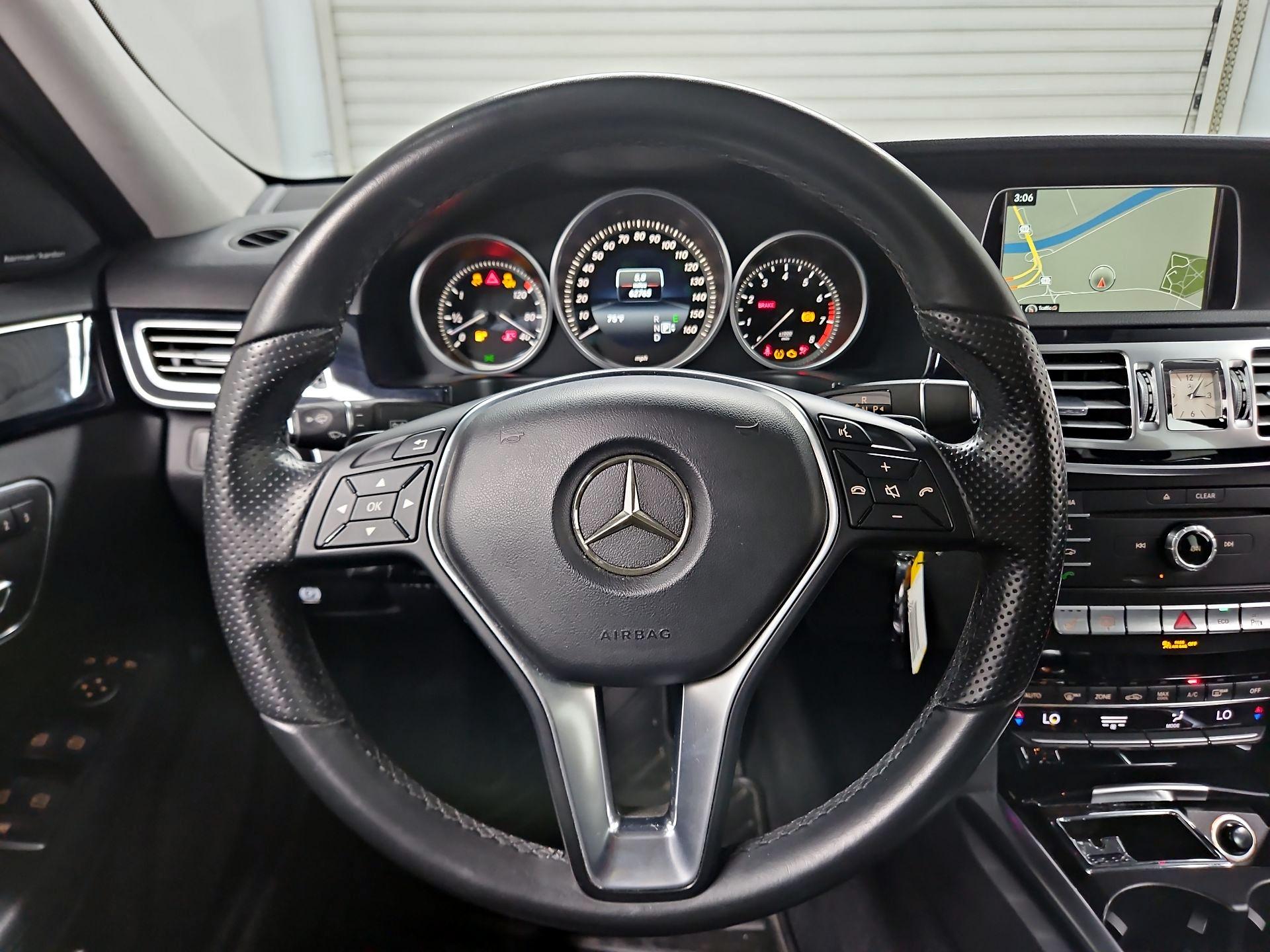 Thumbnail: 2016 Mercedes-Benz E-Class - 10