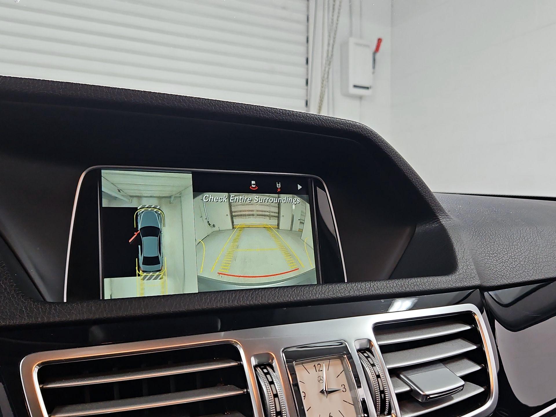 Thumbnail: 2016 Mercedes-Benz E-Class - 15