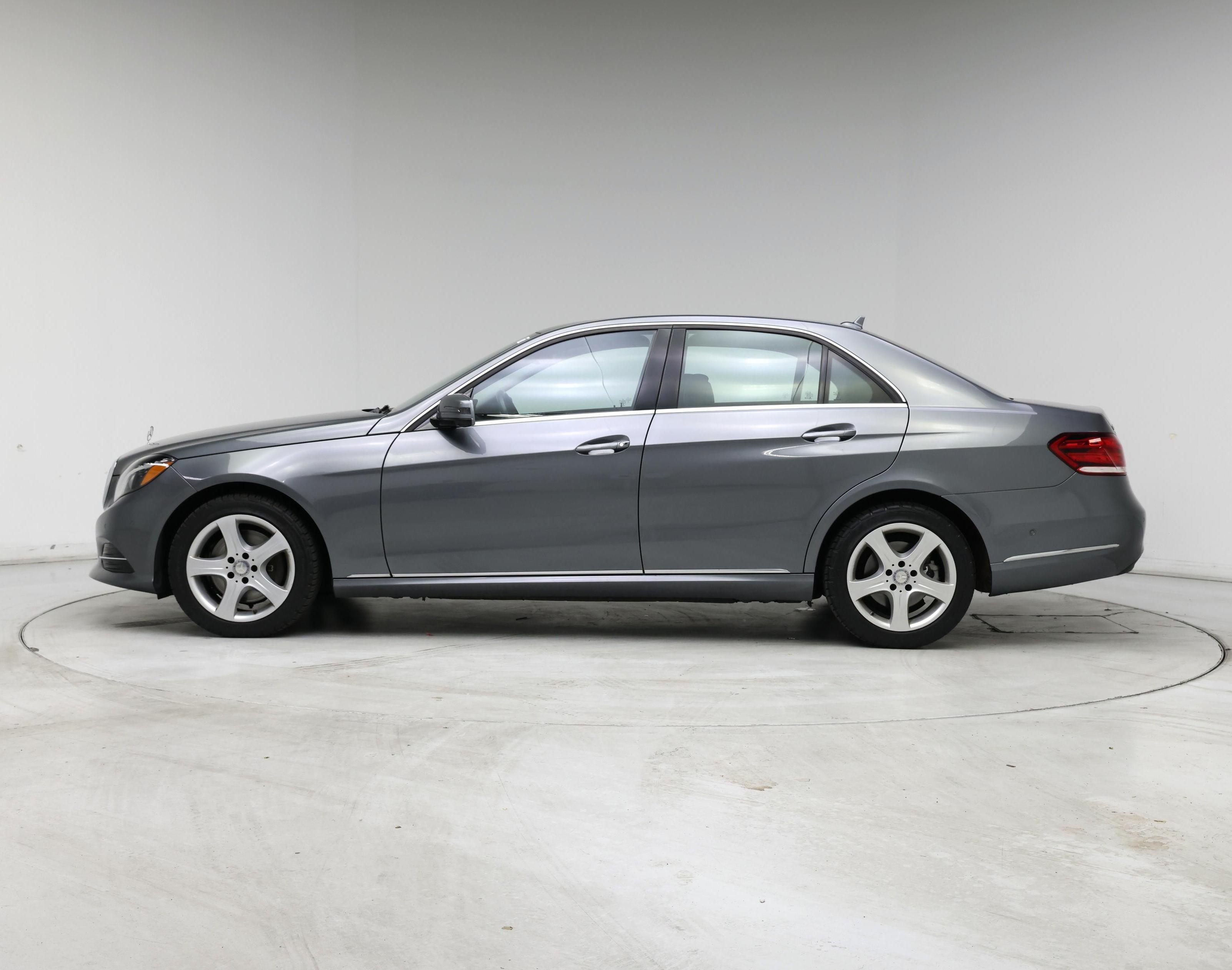 Thumbnail: 2016 Mercedes-Benz E-Class - 3
