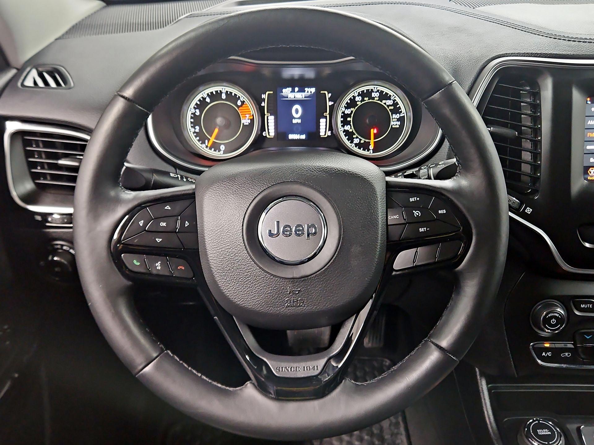 Thumbnail: 2020 Jeep Cherokee - 10