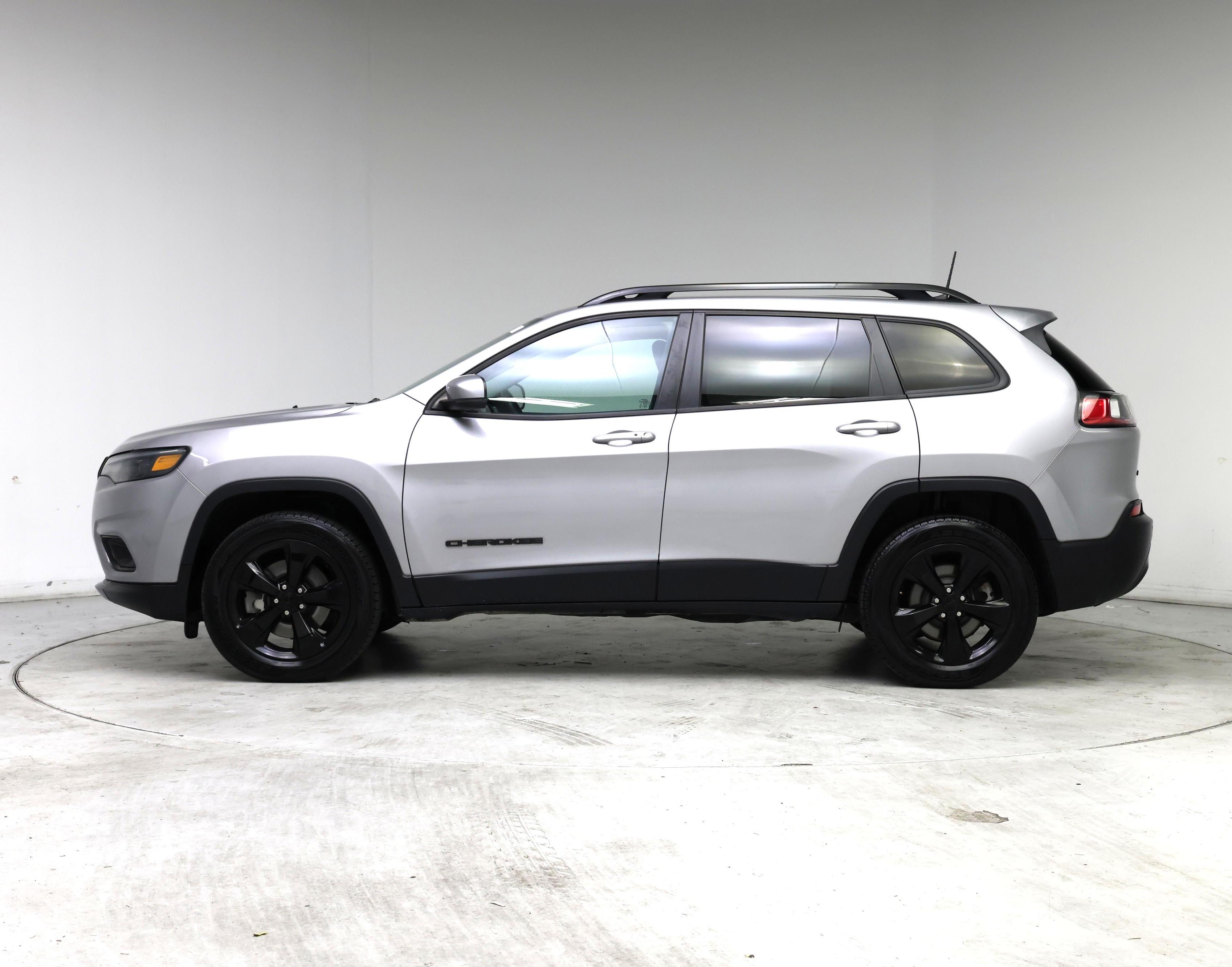 Thumbnail: 2020 Jeep Cherokee - 3