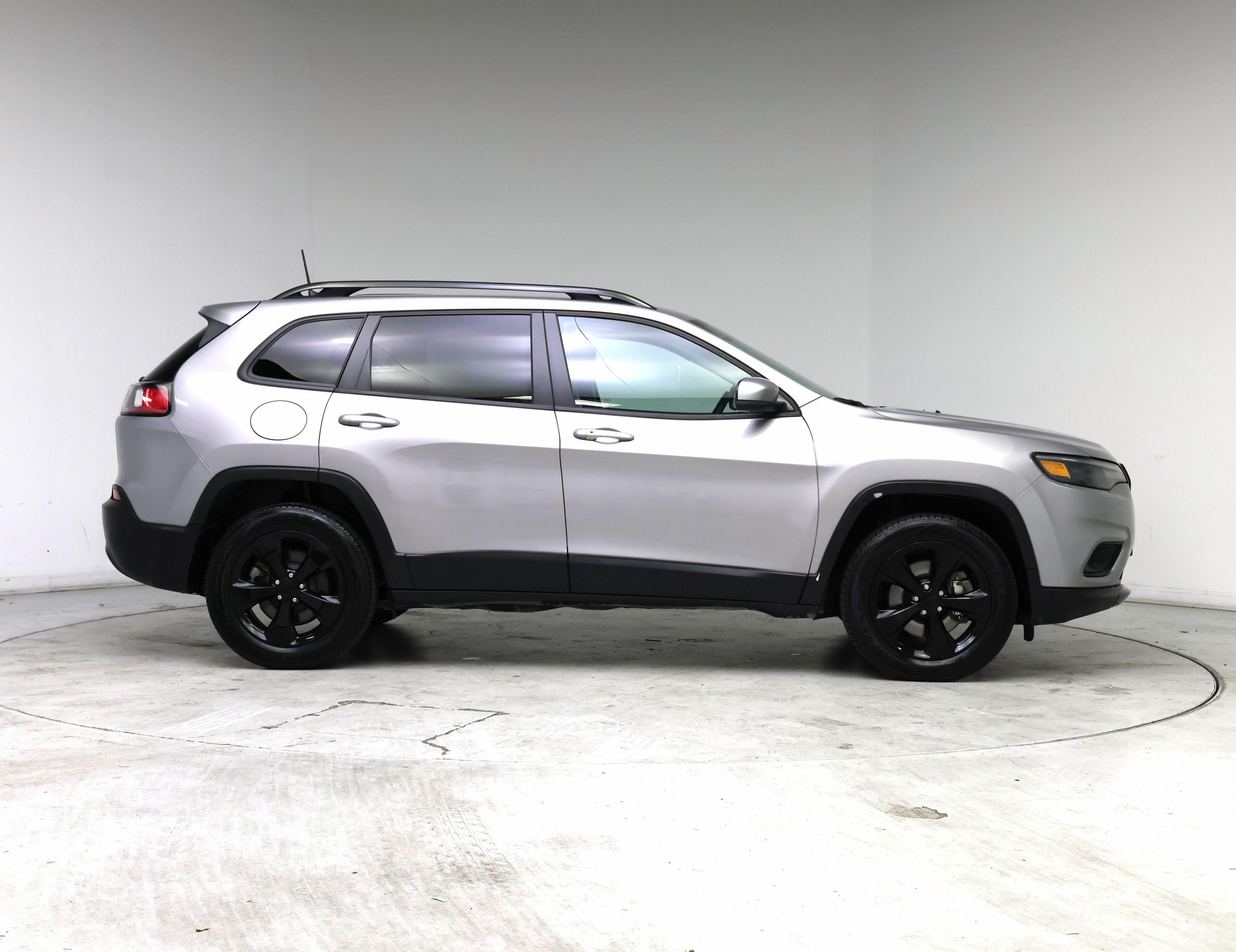 Thumbnail: 2020 Jeep Cherokee - 7