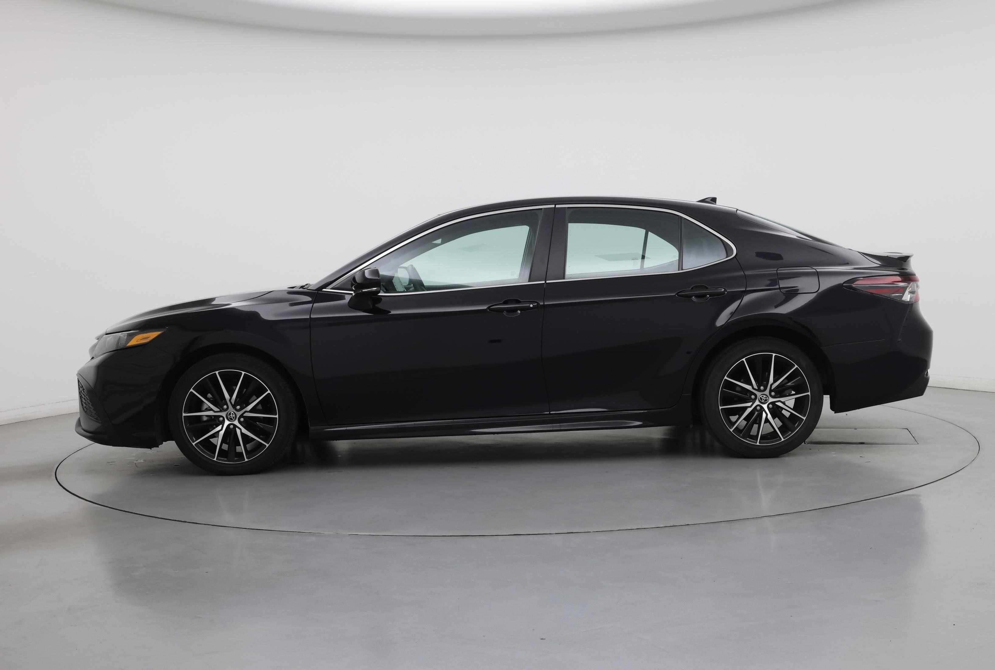 Thumbnail: 2023 Toyota Camry - 3