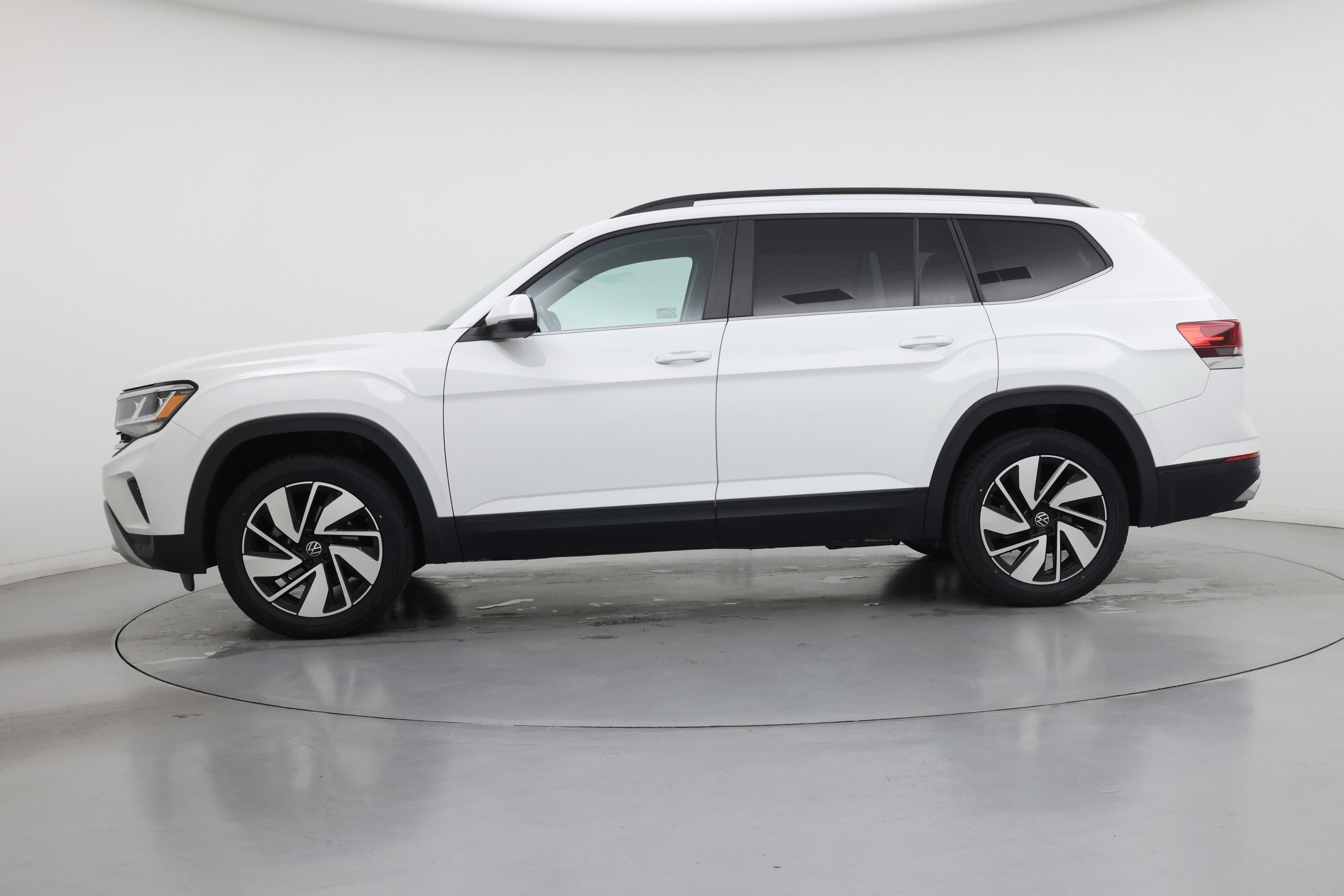 Thumbnail: 2021 Volkswagen Atlas - 3