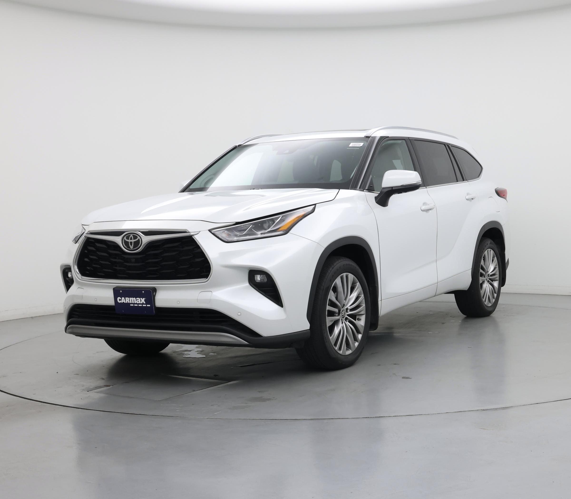 Thumbnail: 2022 Toyota Highlander - 4