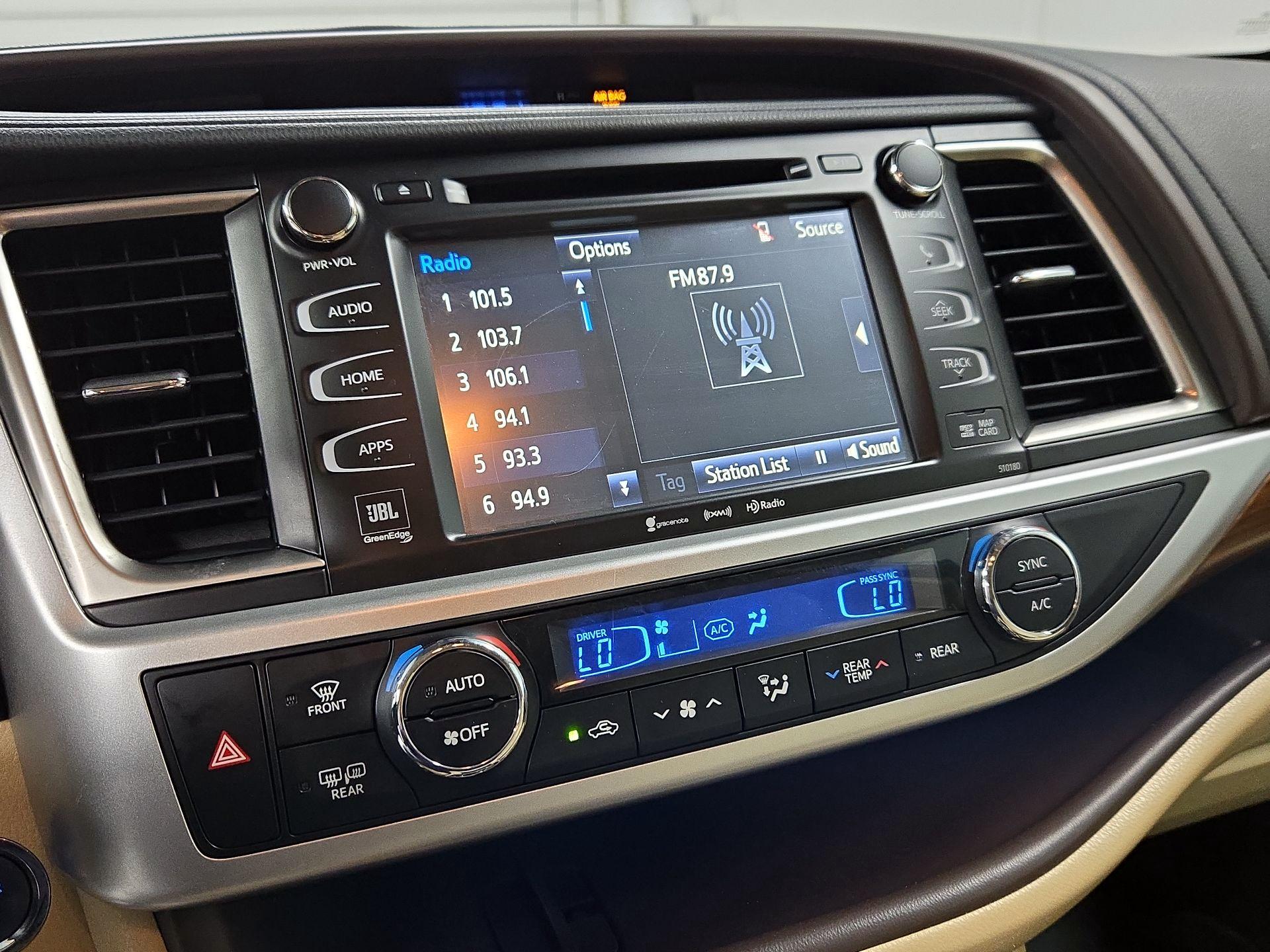 Thumbnail: 2017 Toyota Highlander - 16