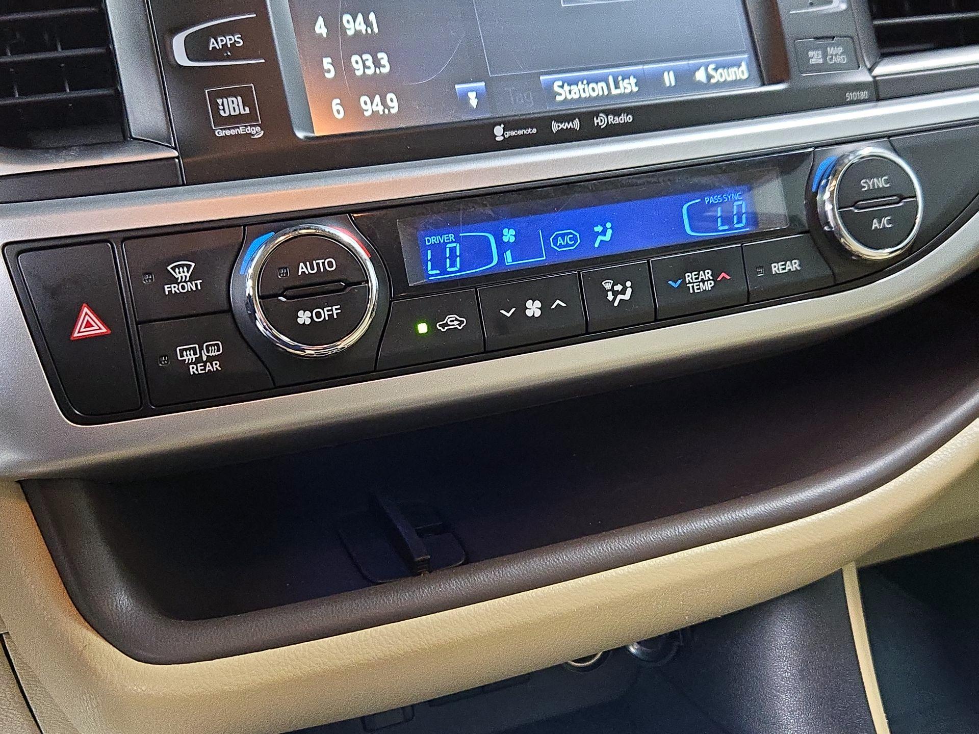 Thumbnail: 2017 Toyota Highlander - 17