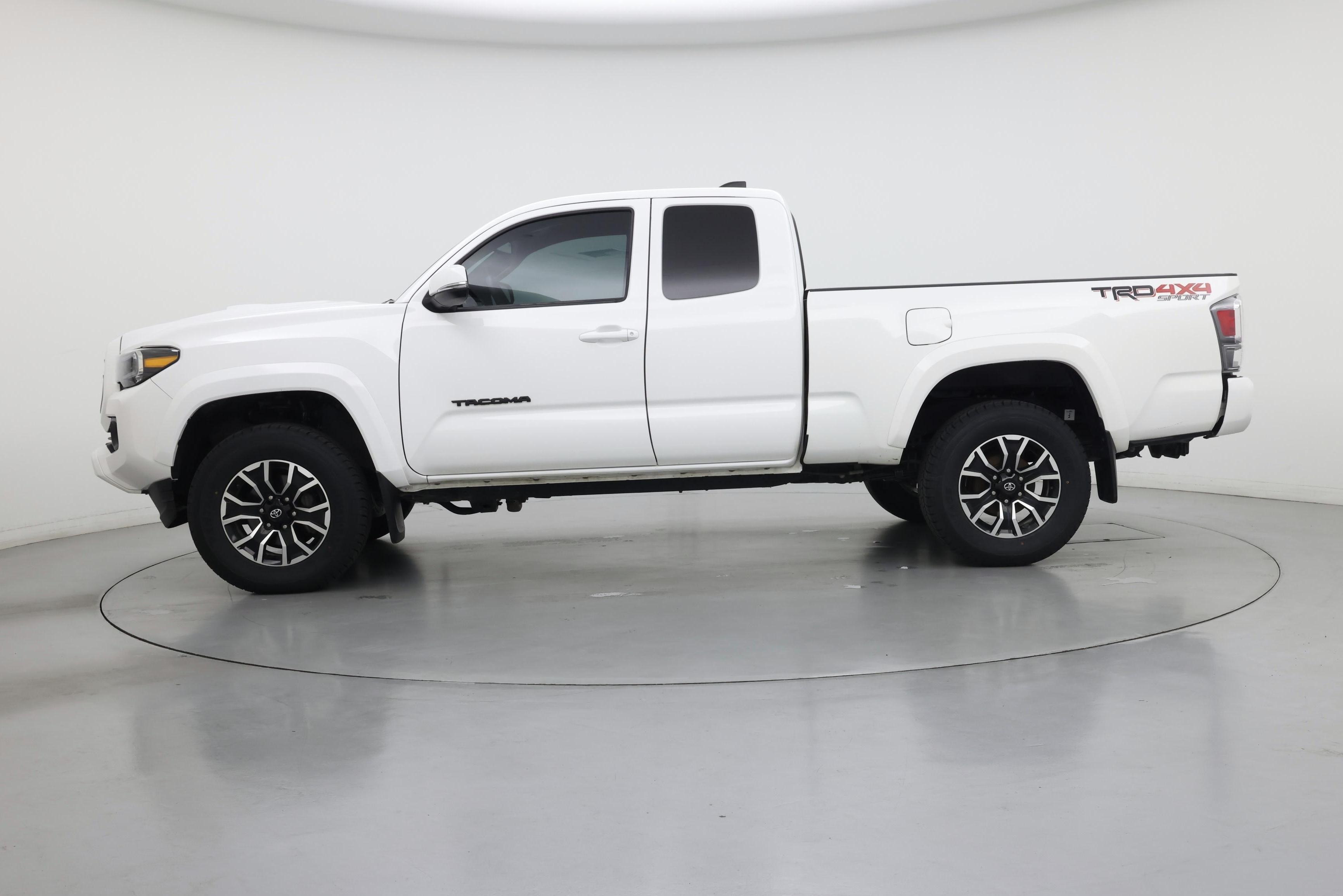 Thumbnail: 2023 Toyota Tacoma - 3