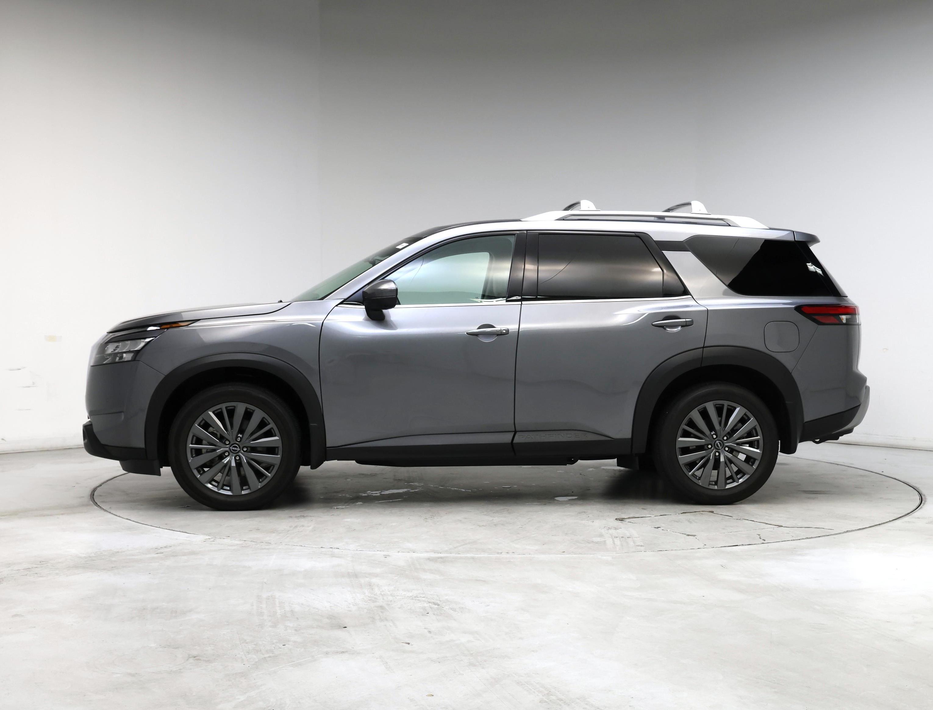 Thumbnail: 2025 Nissan Pathfinder - 3