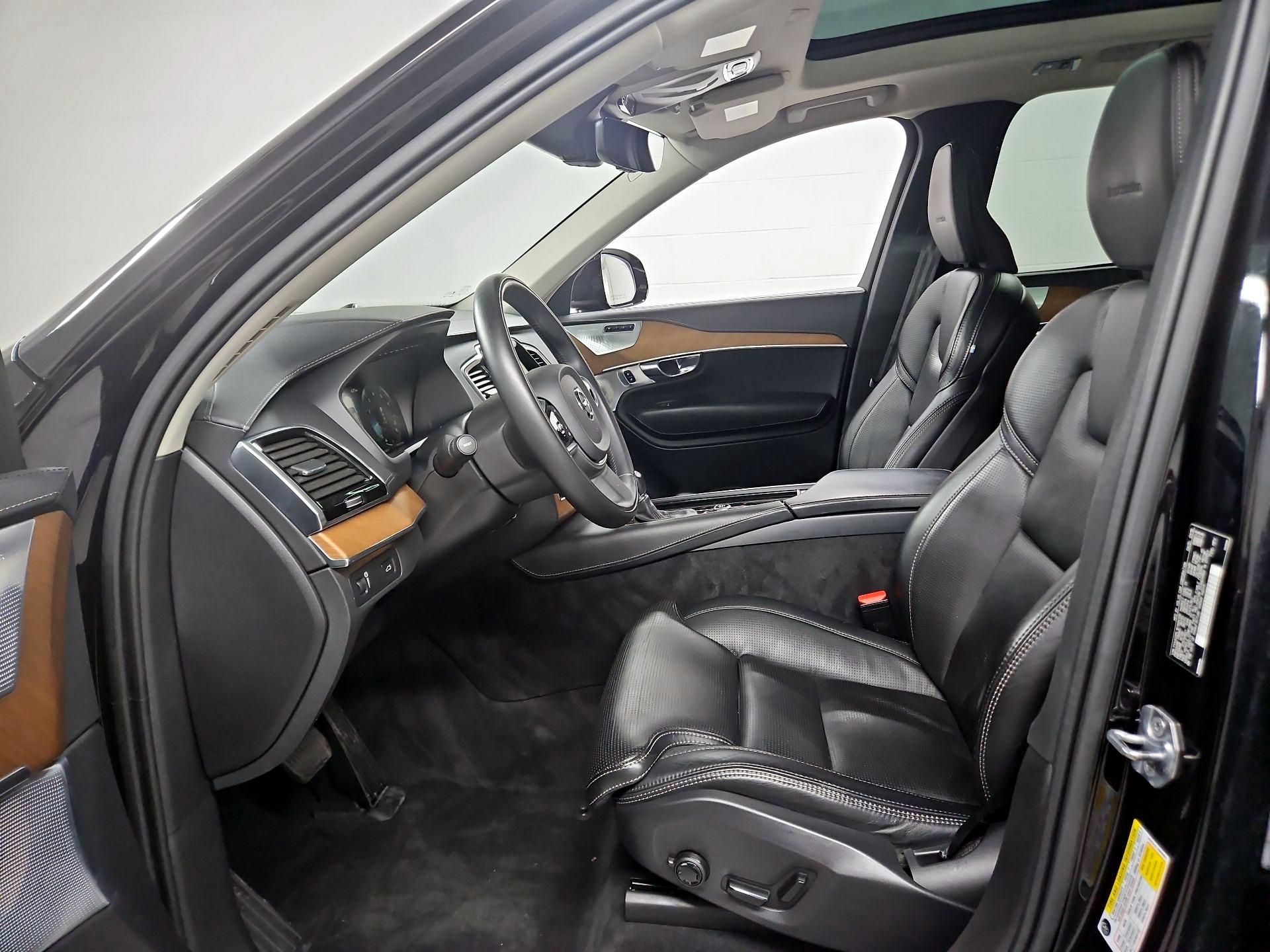 Thumbnail: 2019 Volvo XC90 - 11