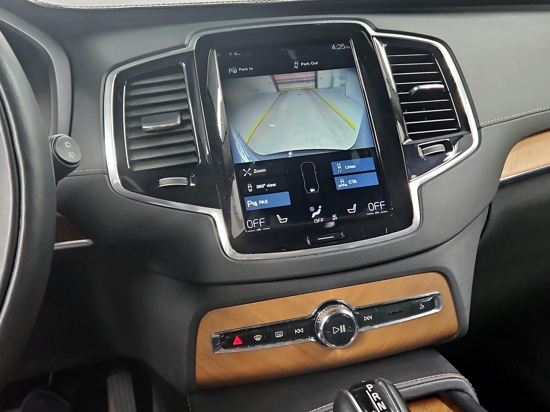 Thumbnail: 2019 Volvo XC90 - 14