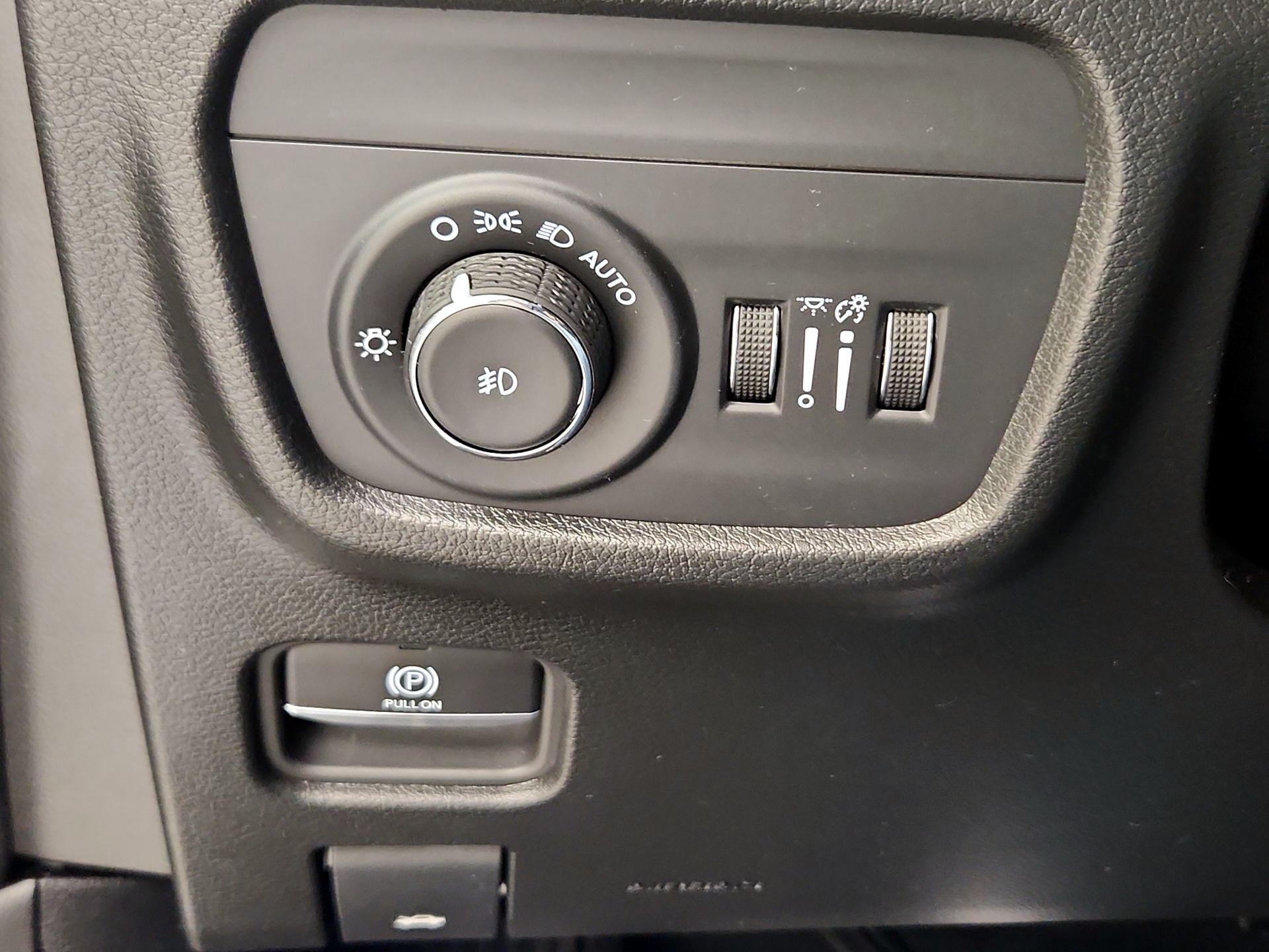Thumbnail: 2025 Jeep Grand Cherokee L - 13
