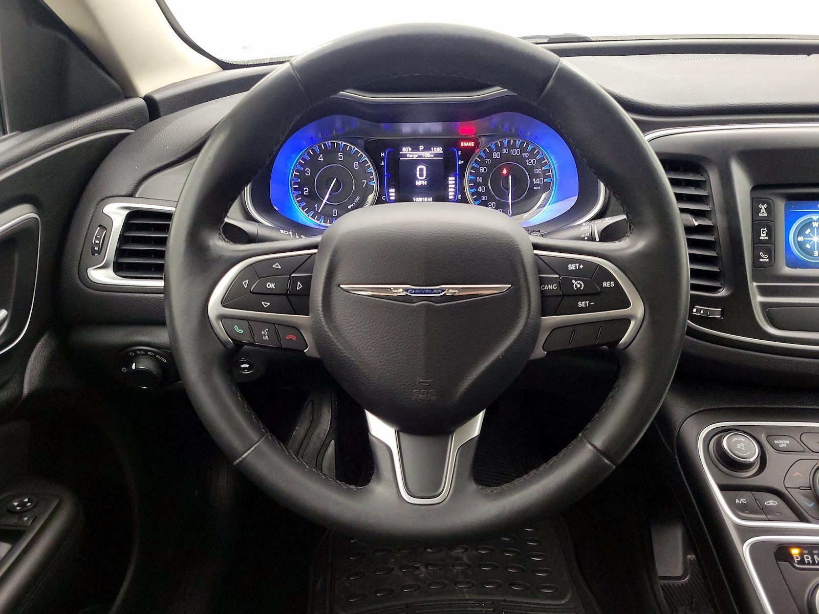 2015 Chrysler 200 Limited - Photo 11
