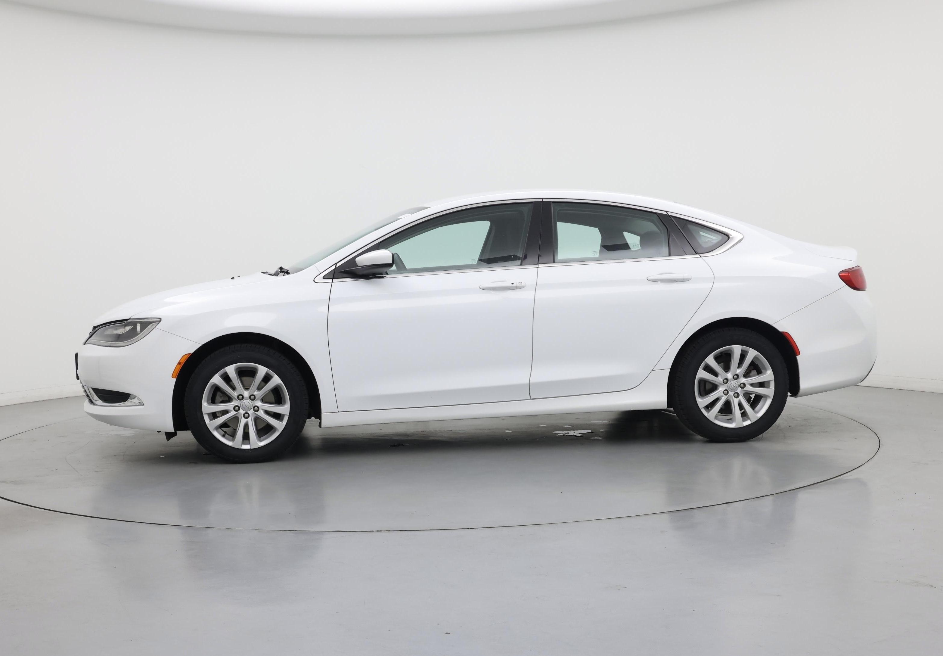 Thumbnail: 2015 Chrysler 200 - 3