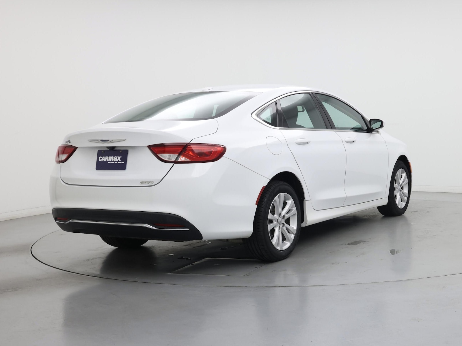 2015 Chrysler 200 Limited - Photo 9