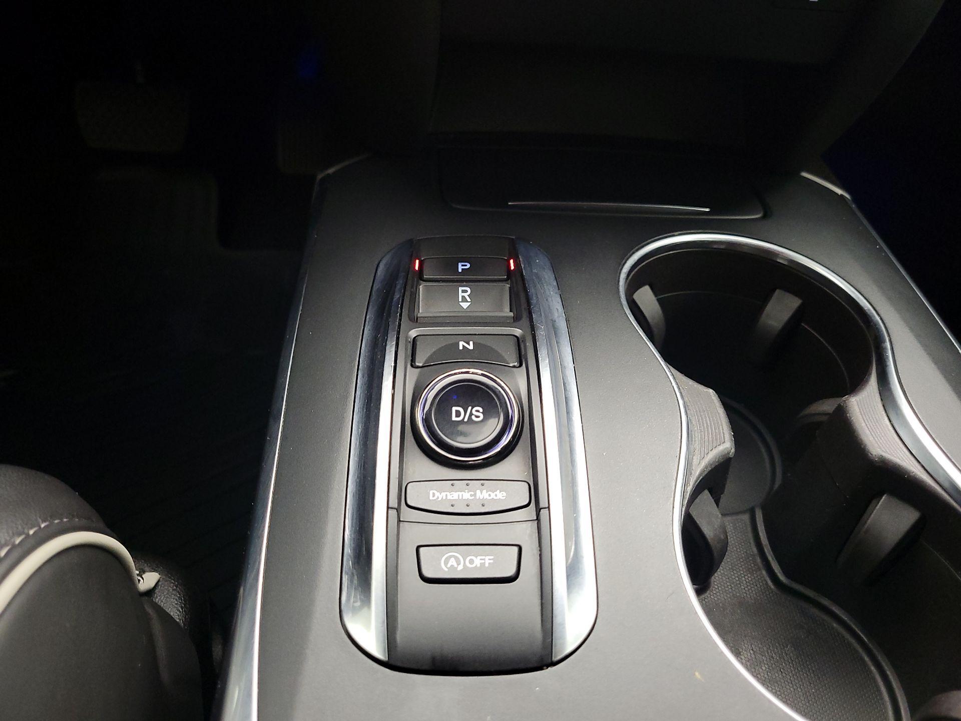 Thumbnail: 2017 Acura MDX - 18