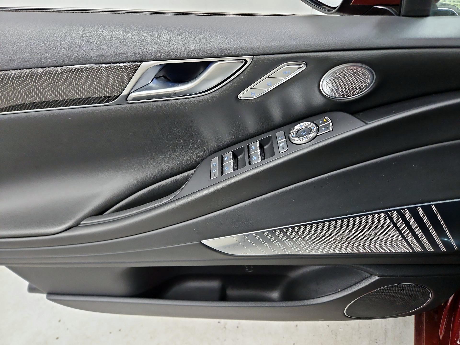 Thumbnail: 2023 Genesis G80 - 12