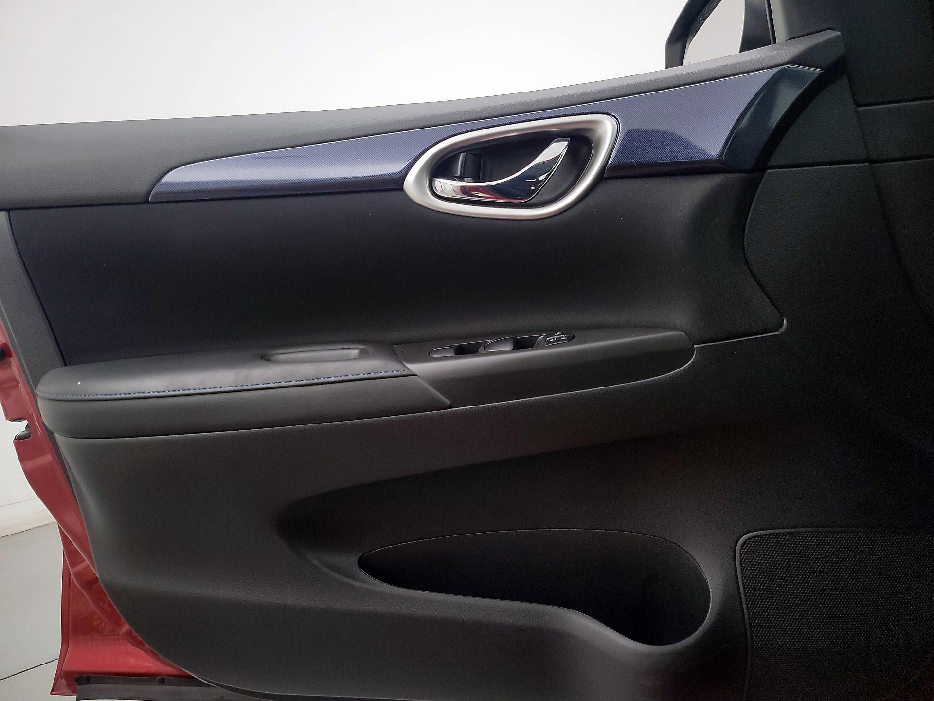 Thumbnail: 2019 Nissan Sentra - 12