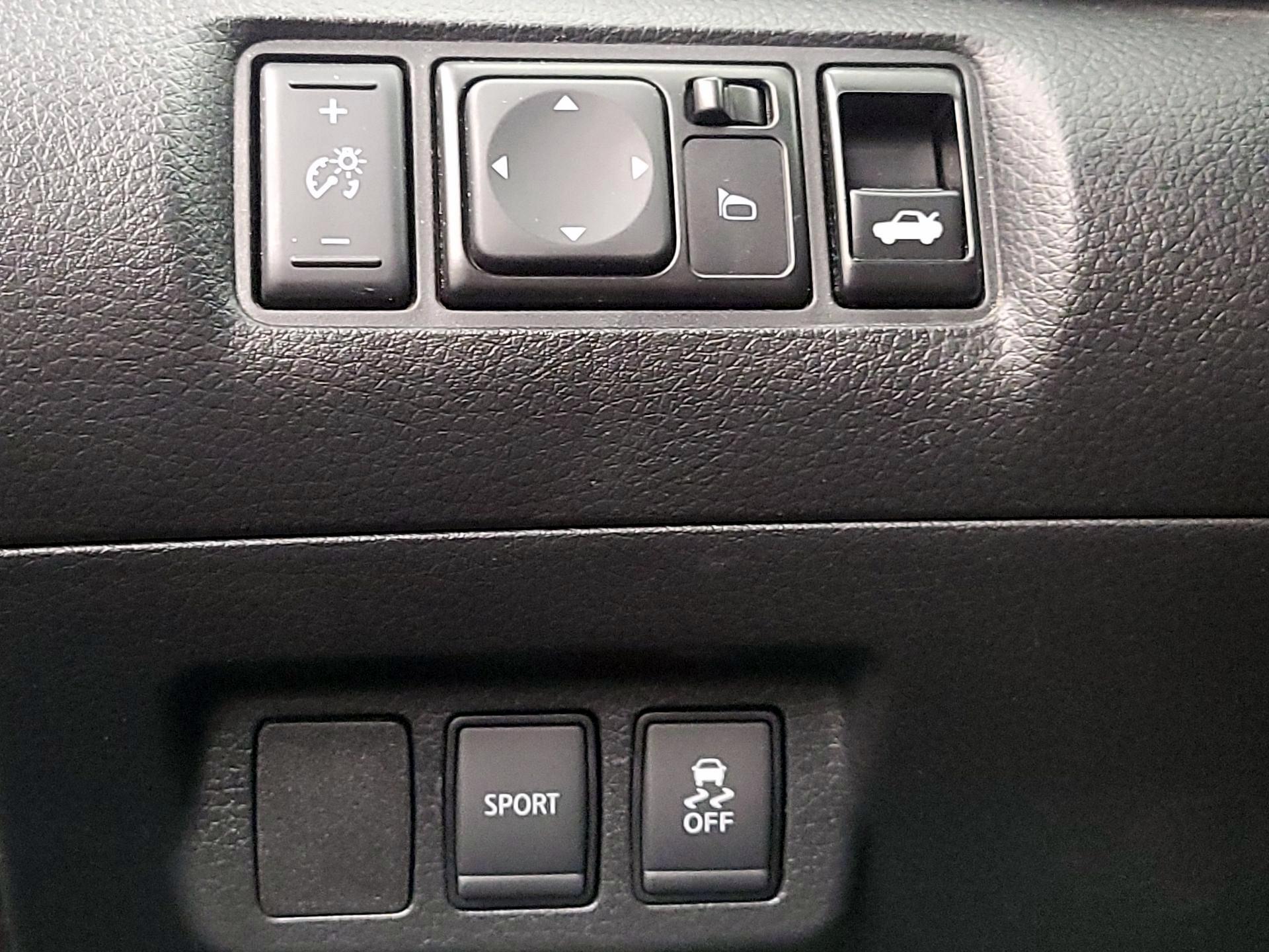 Thumbnail: 2019 Nissan Sentra - 13