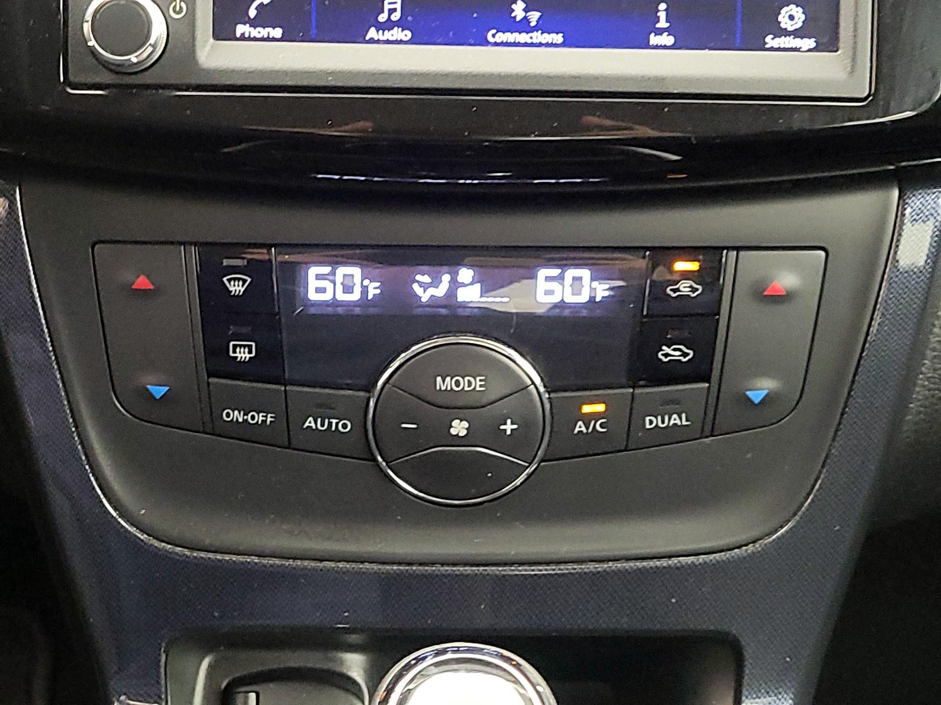Thumbnail: 2019 Nissan Sentra - 16