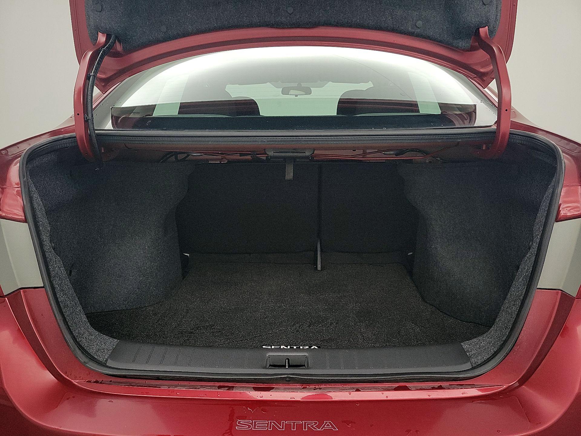 Thumbnail: 2019 Nissan Sentra - 20