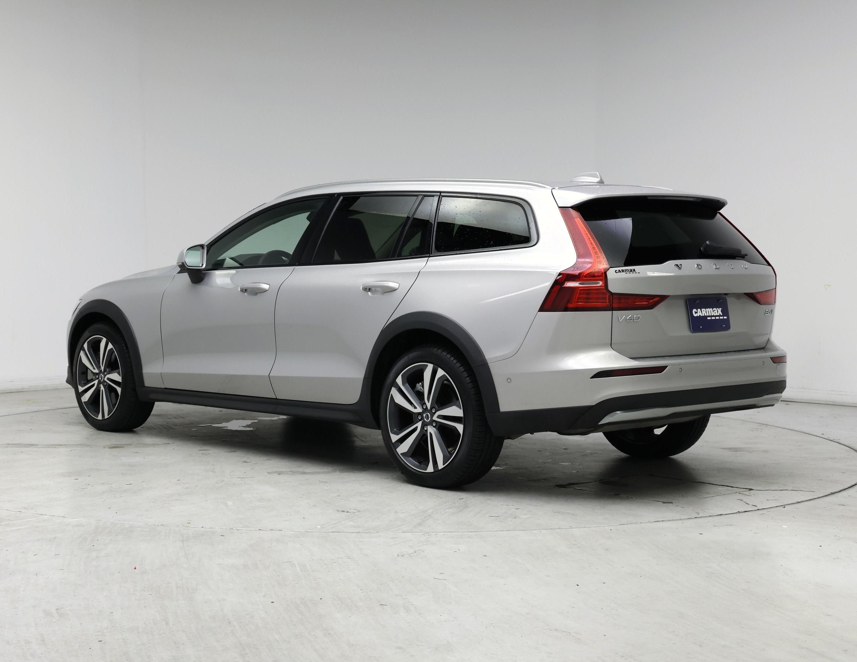 Thumbnail: 2025 Volvo S60 - 2