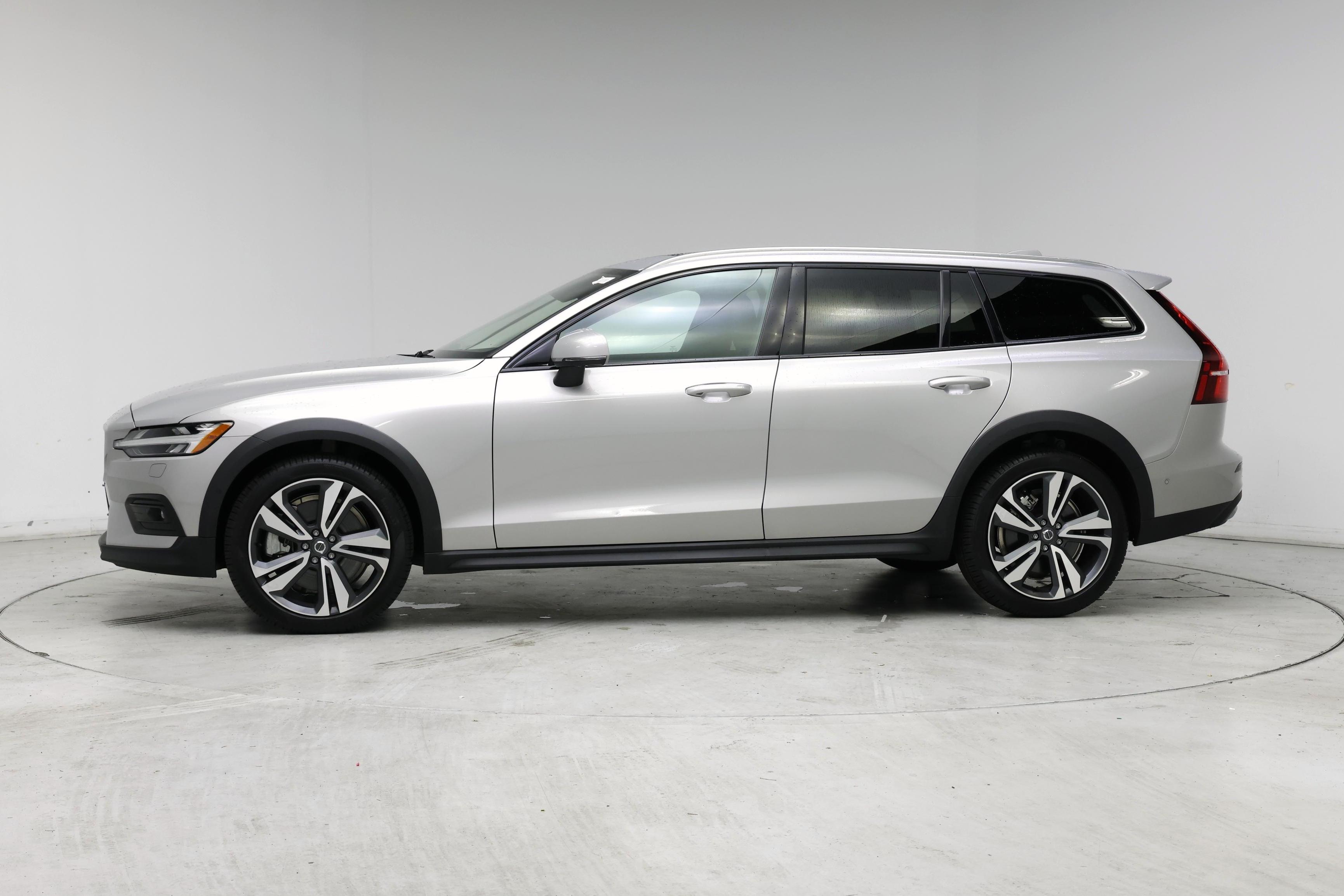 Thumbnail: 2025 Volvo S60 - 3