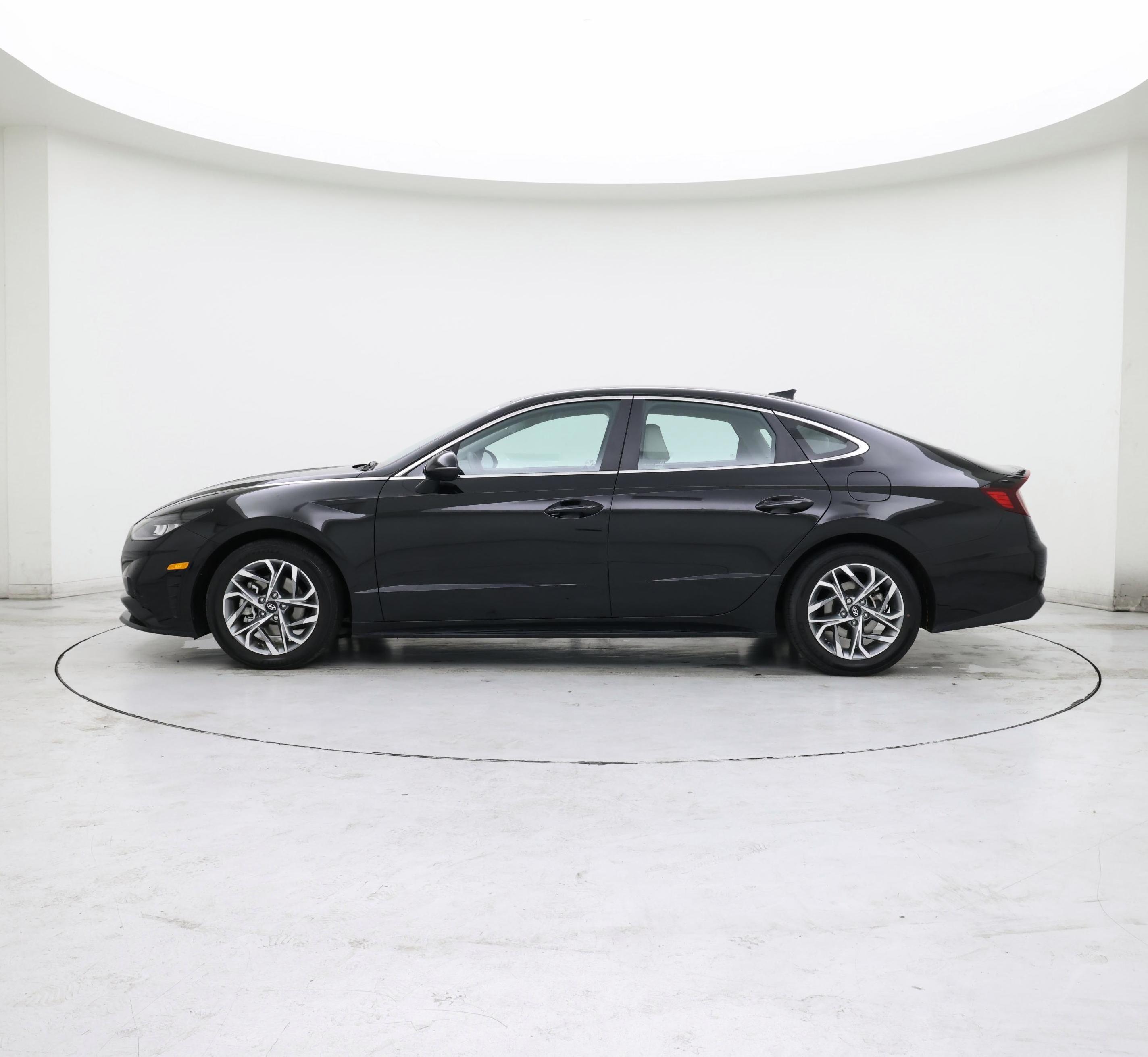 Thumbnail: 2023 Hyundai Sonata - 3