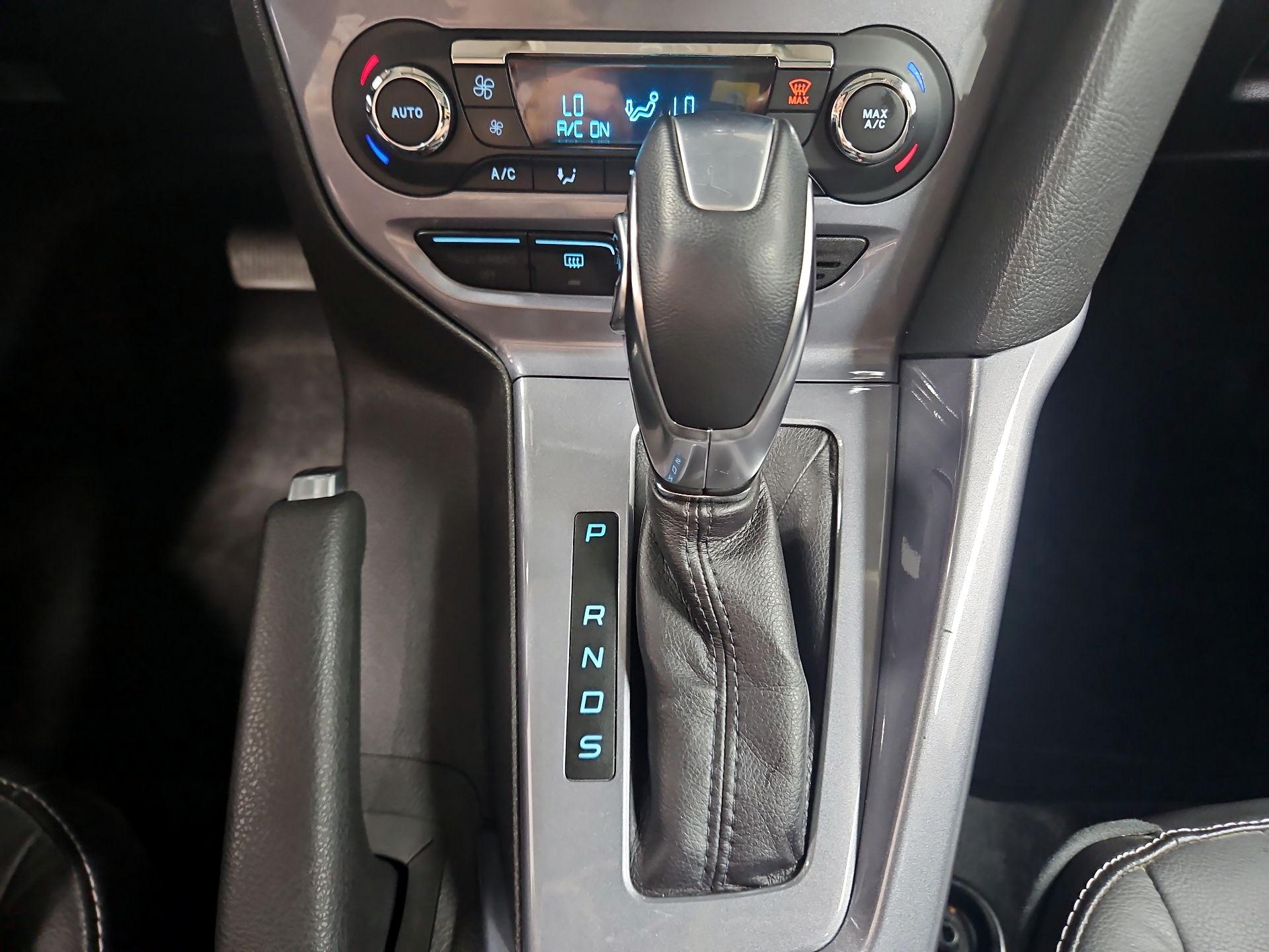 Thumbnail: 2014 Ford Focus - 17