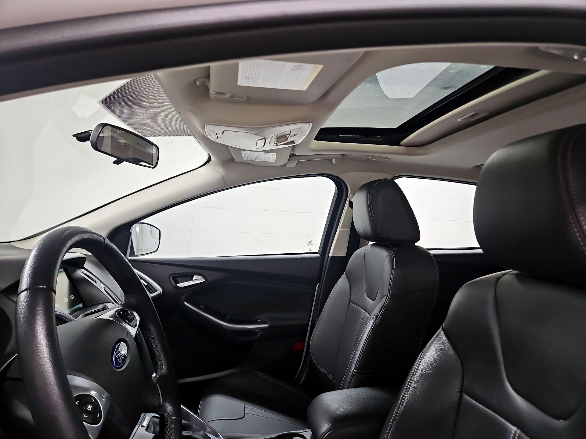 Thumbnail: 2014 Ford Focus - 19