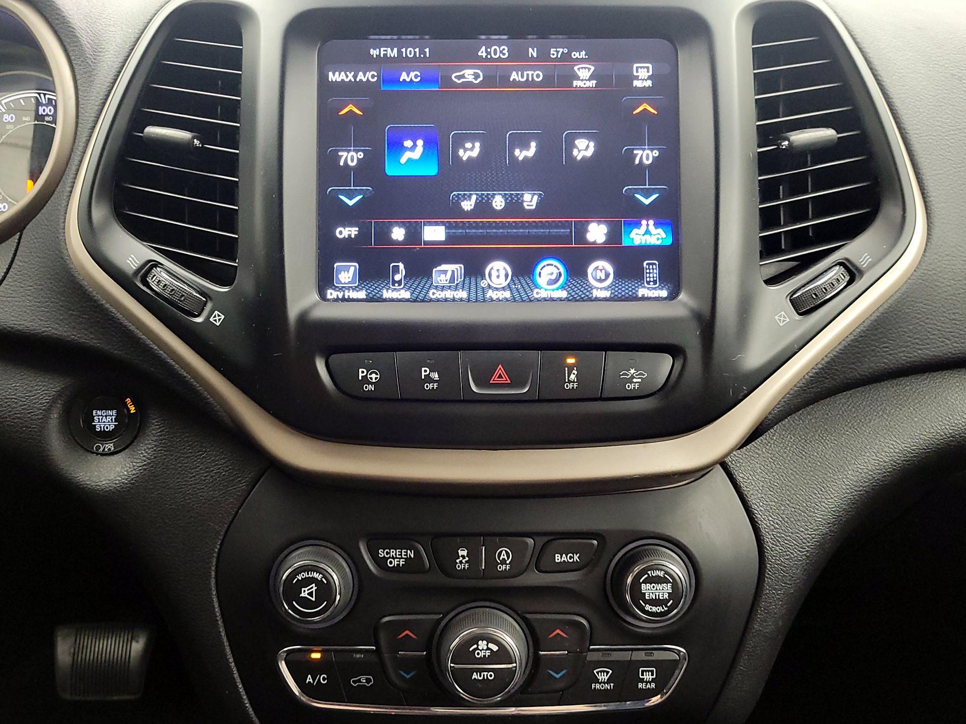 Thumbnail: 2017 Jeep Cherokee - 17