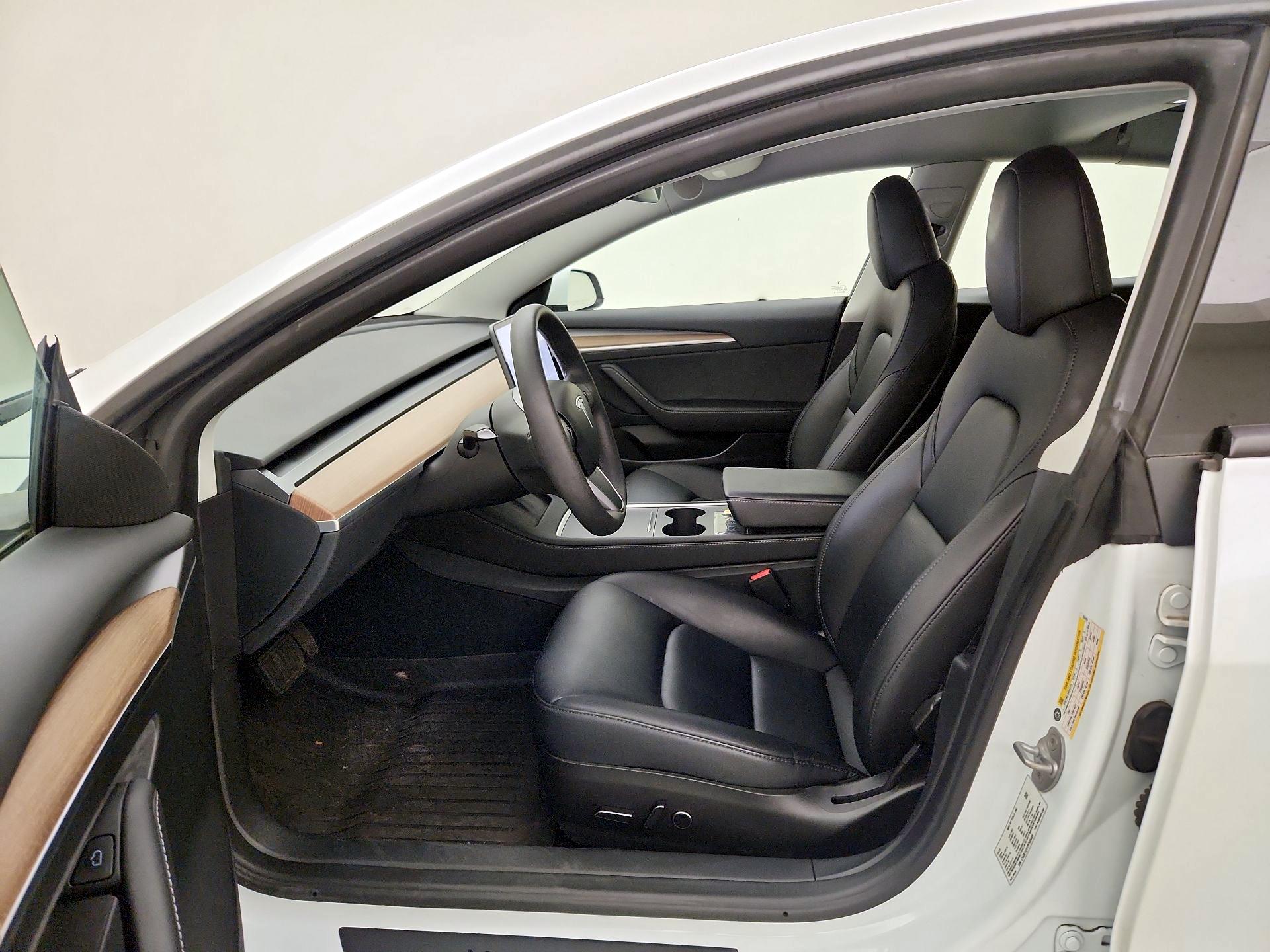 Thumbnail: 2023 Tesla Model 3 - 11