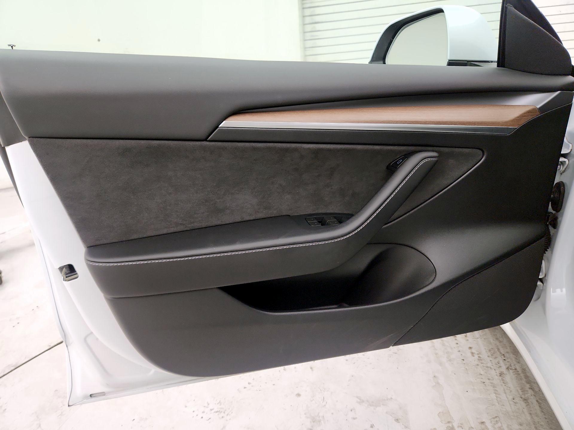 Thumbnail: 2023 Tesla Model 3 - 12