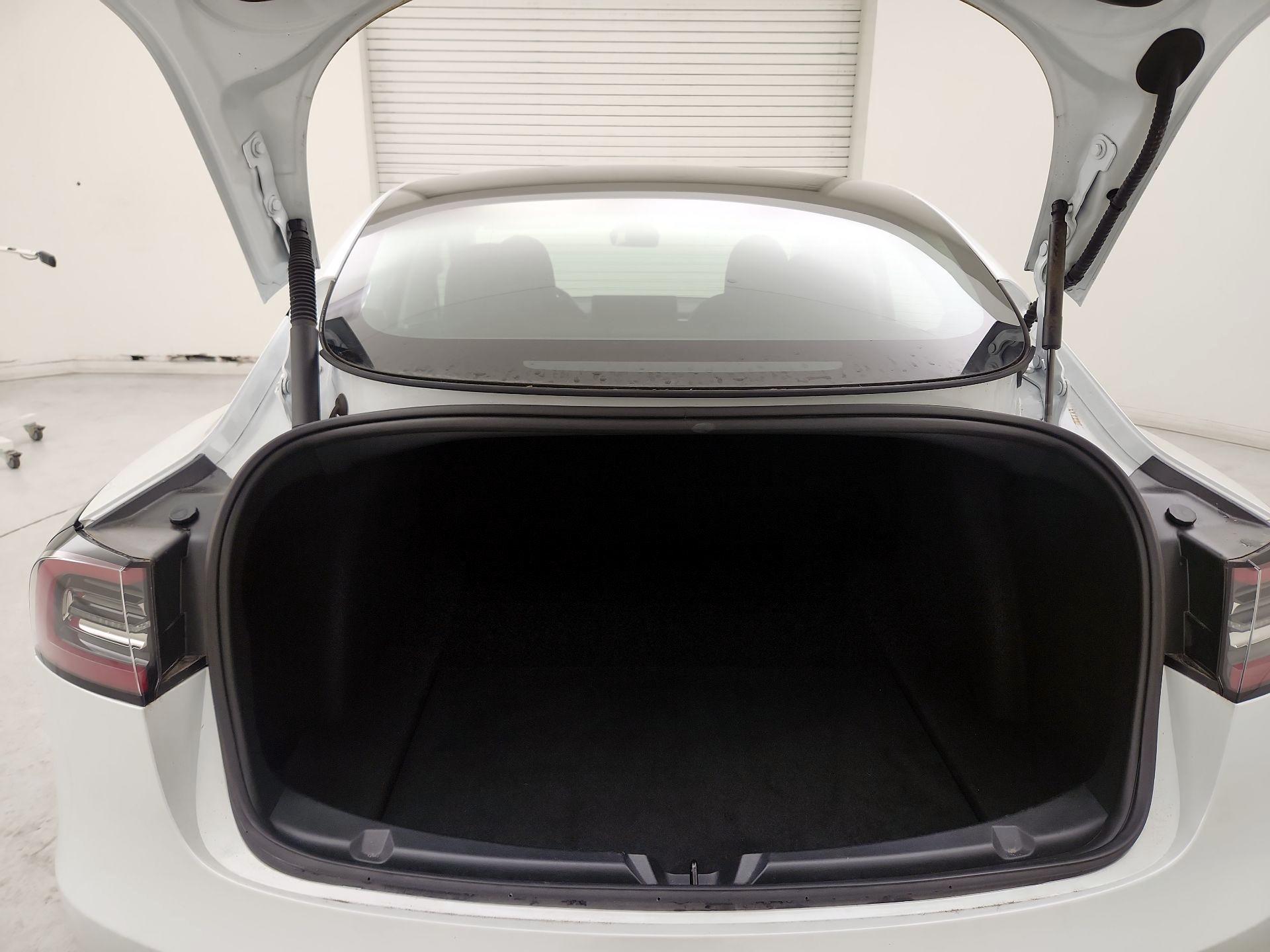Thumbnail: 2023 Tesla Model 3 - 20