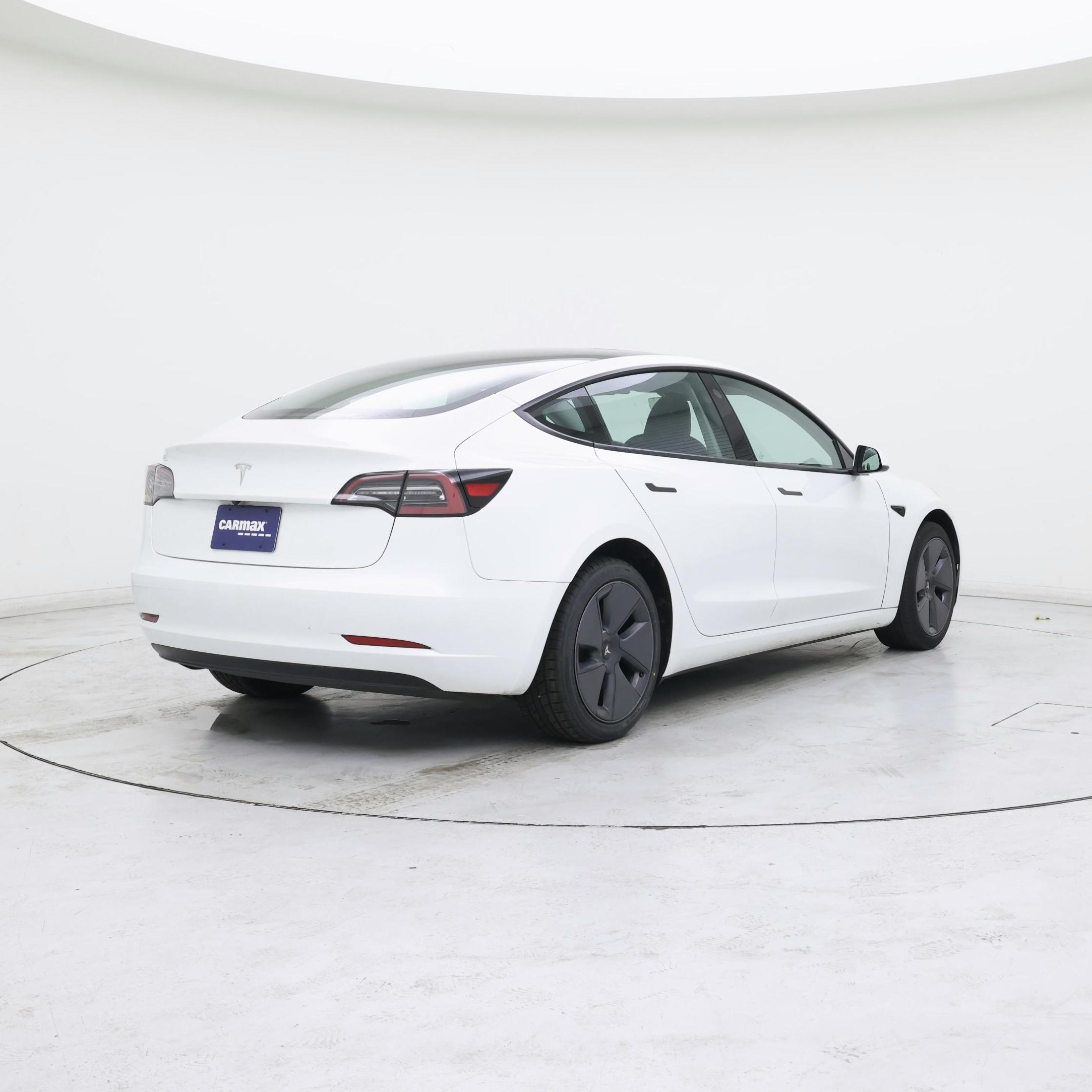 Thumbnail: 2023 Tesla Model 3 - 8