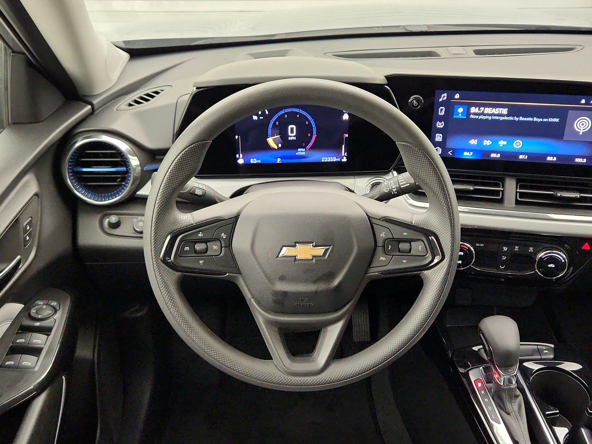 Thumbnail: 2025 Chevrolet Trax - 10