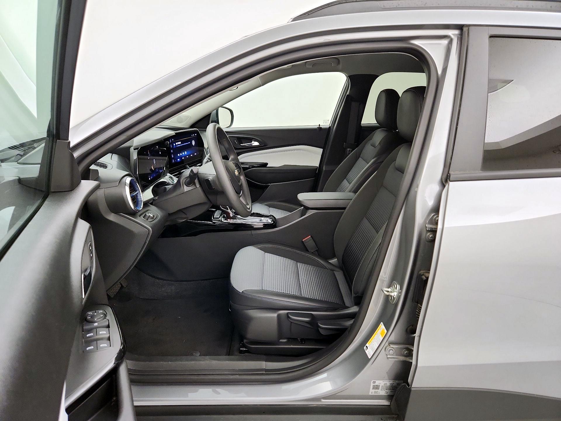 Thumbnail: 2025 Chevrolet Trax - 11