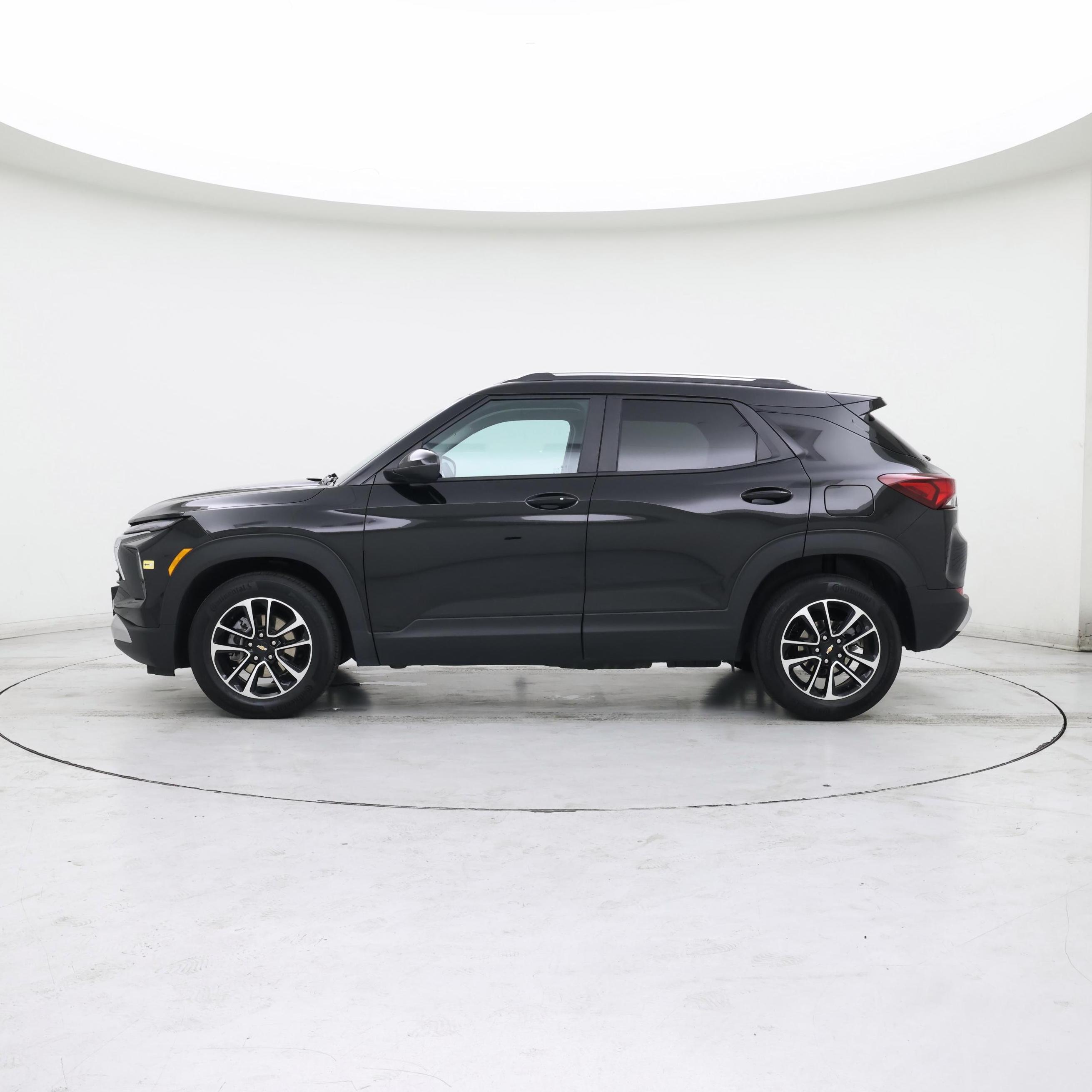 Thumbnail: 2025 Chevrolet TrailBlazer - 3