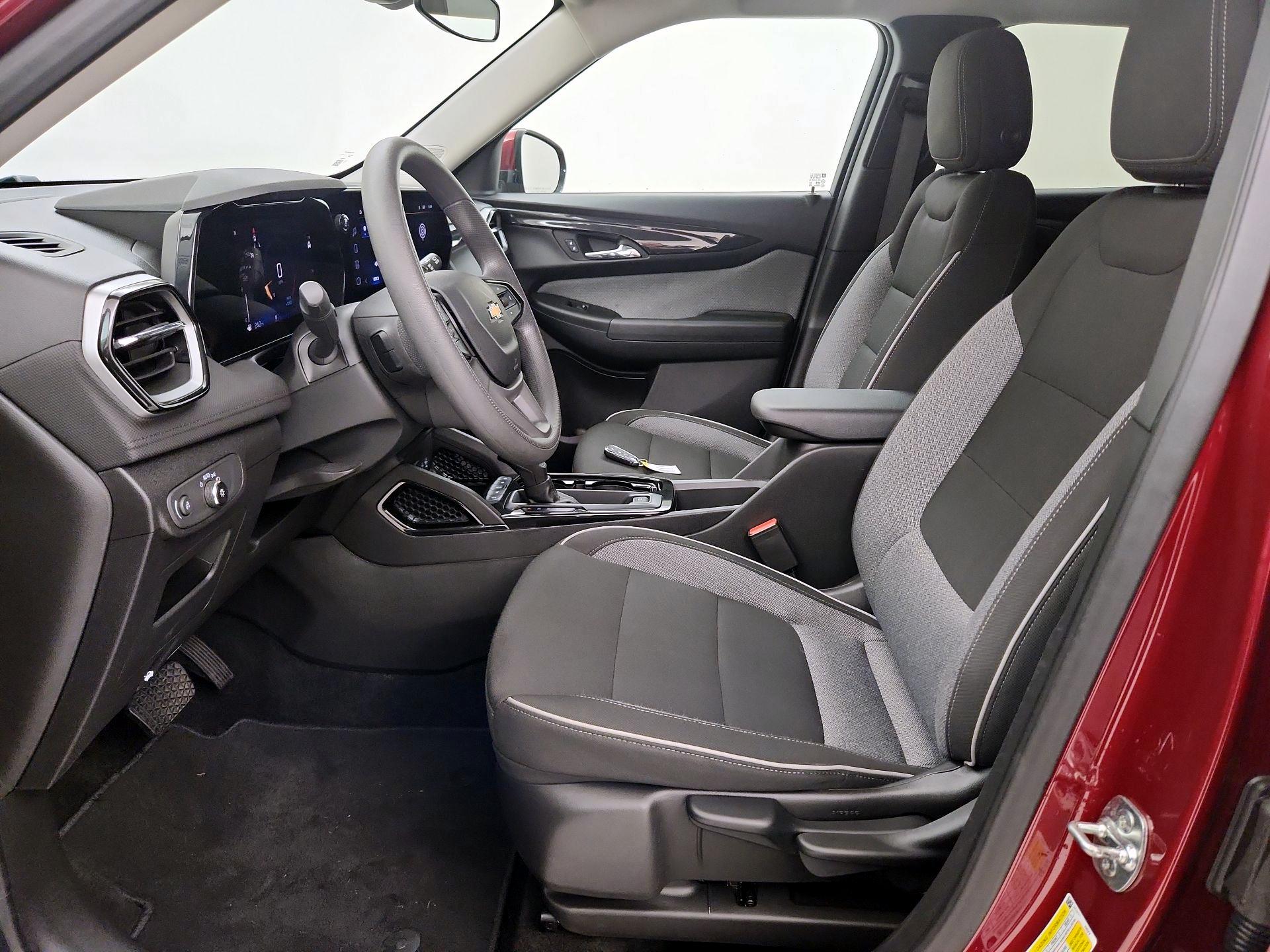 Thumbnail: 2025 Chevrolet TrailBlazer - 11