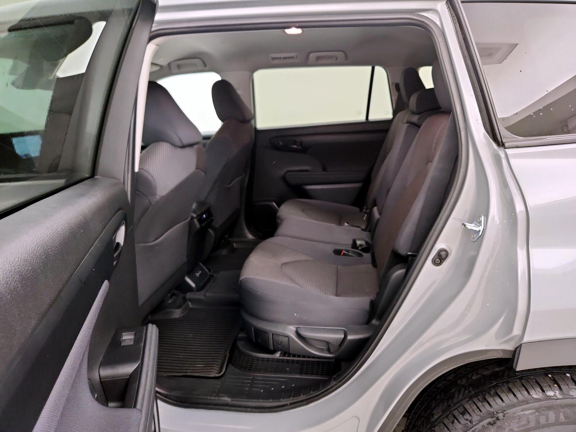 Thumbnail: 2024 Toyota Highlander - 19