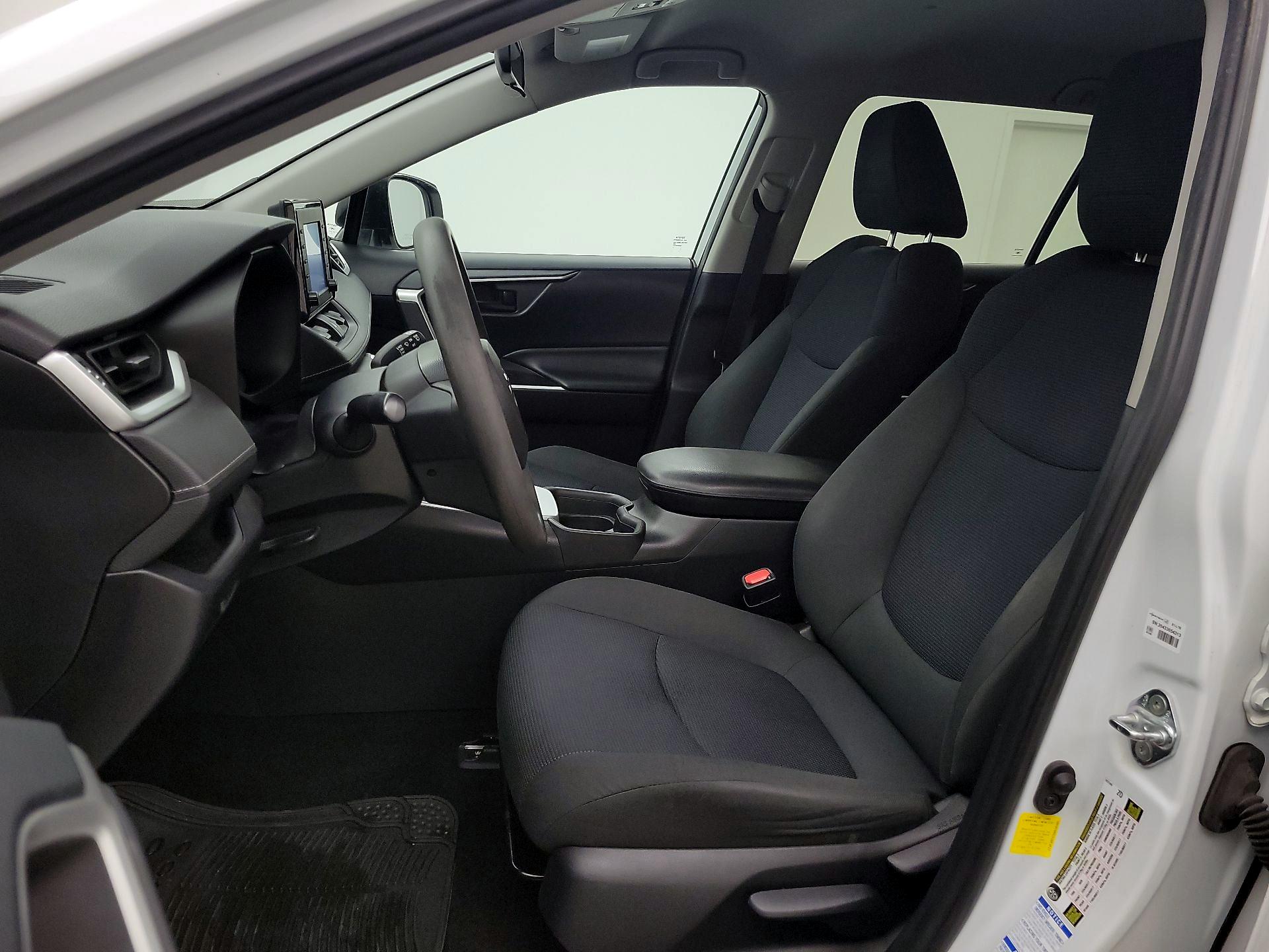 Thumbnail: 2019 Toyota RAV4 - 11