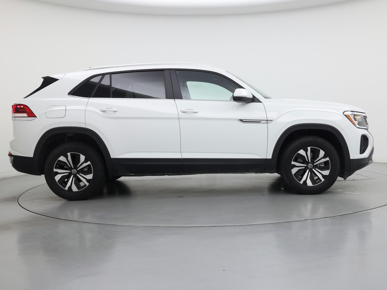 2025 Volkswagen Atlas Cross Sport SE - Photo 8
