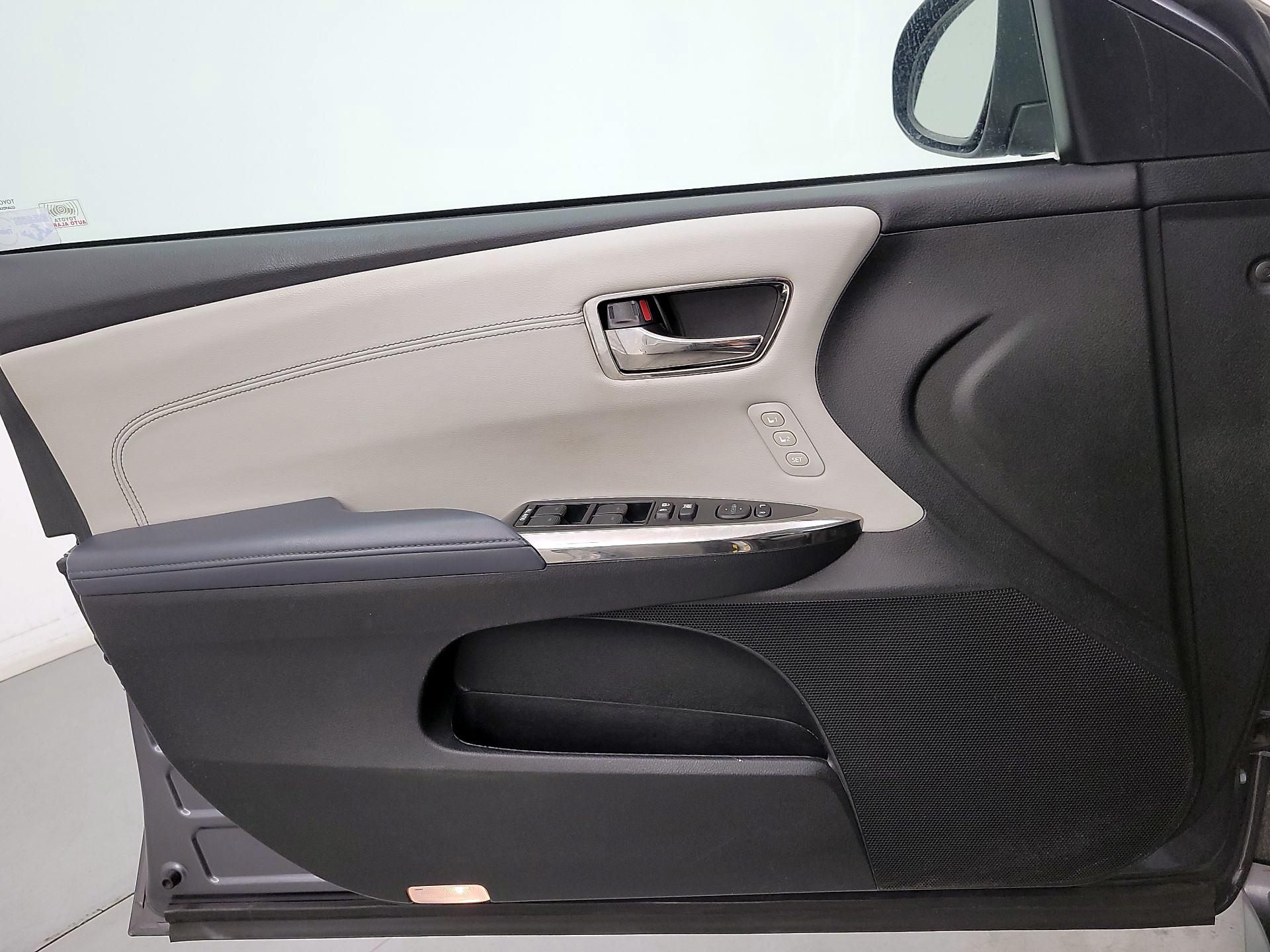 Thumbnail: 2014 Toyota Avalon - 12