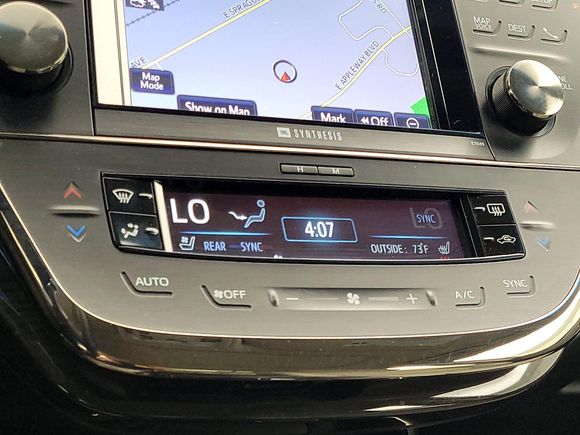 Thumbnail: 2014 Toyota Avalon - 17